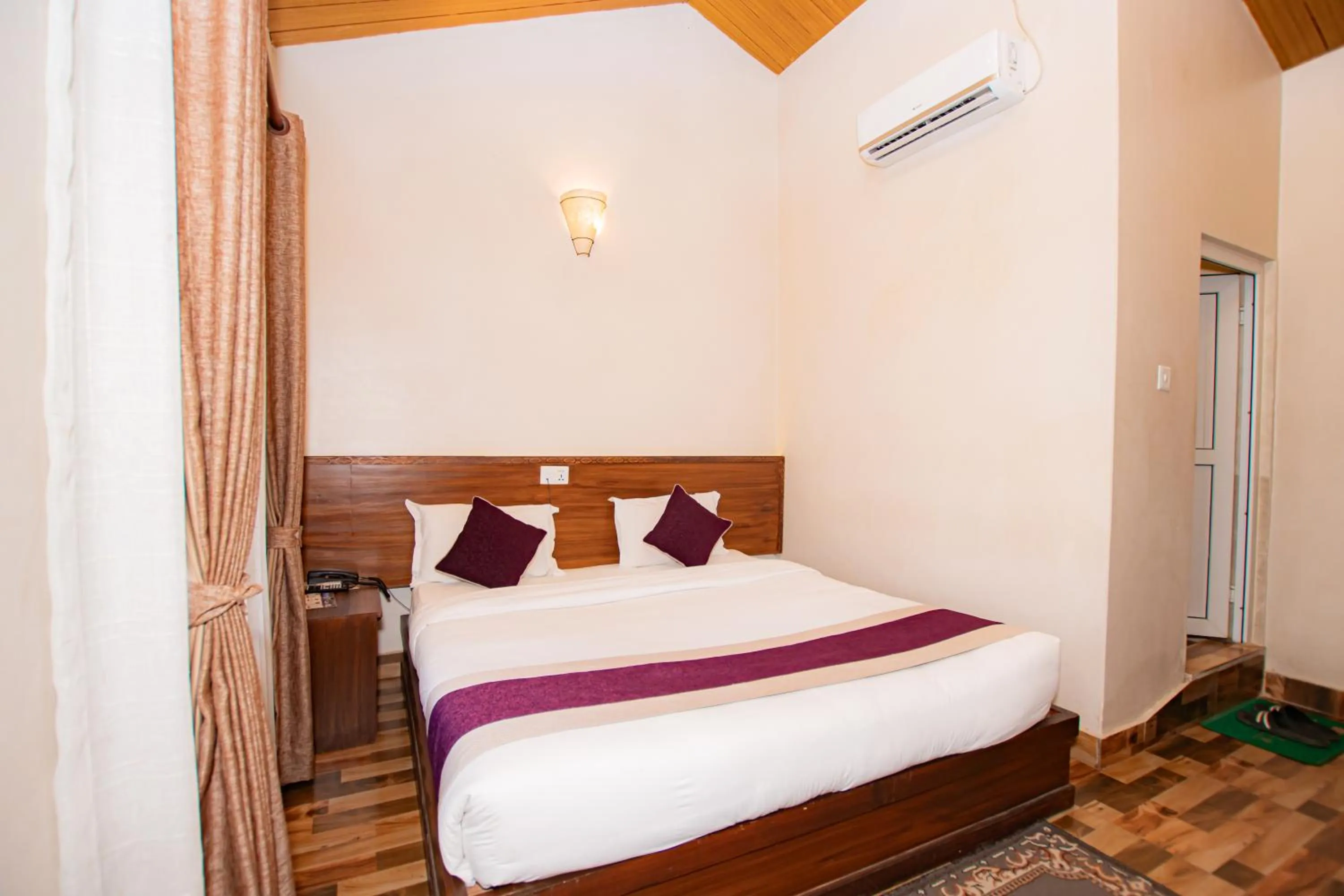 Bedroom, Bed in Busy Bee Resort, Pokhara