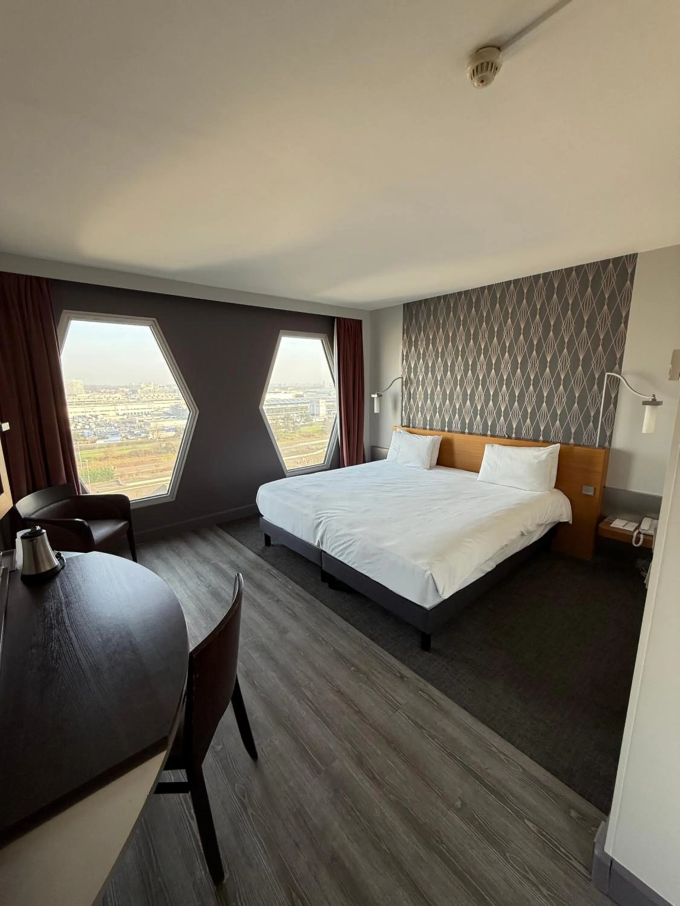 Photo of the whole room, Bed in Mercure Paris Orly Rungis Aéroport