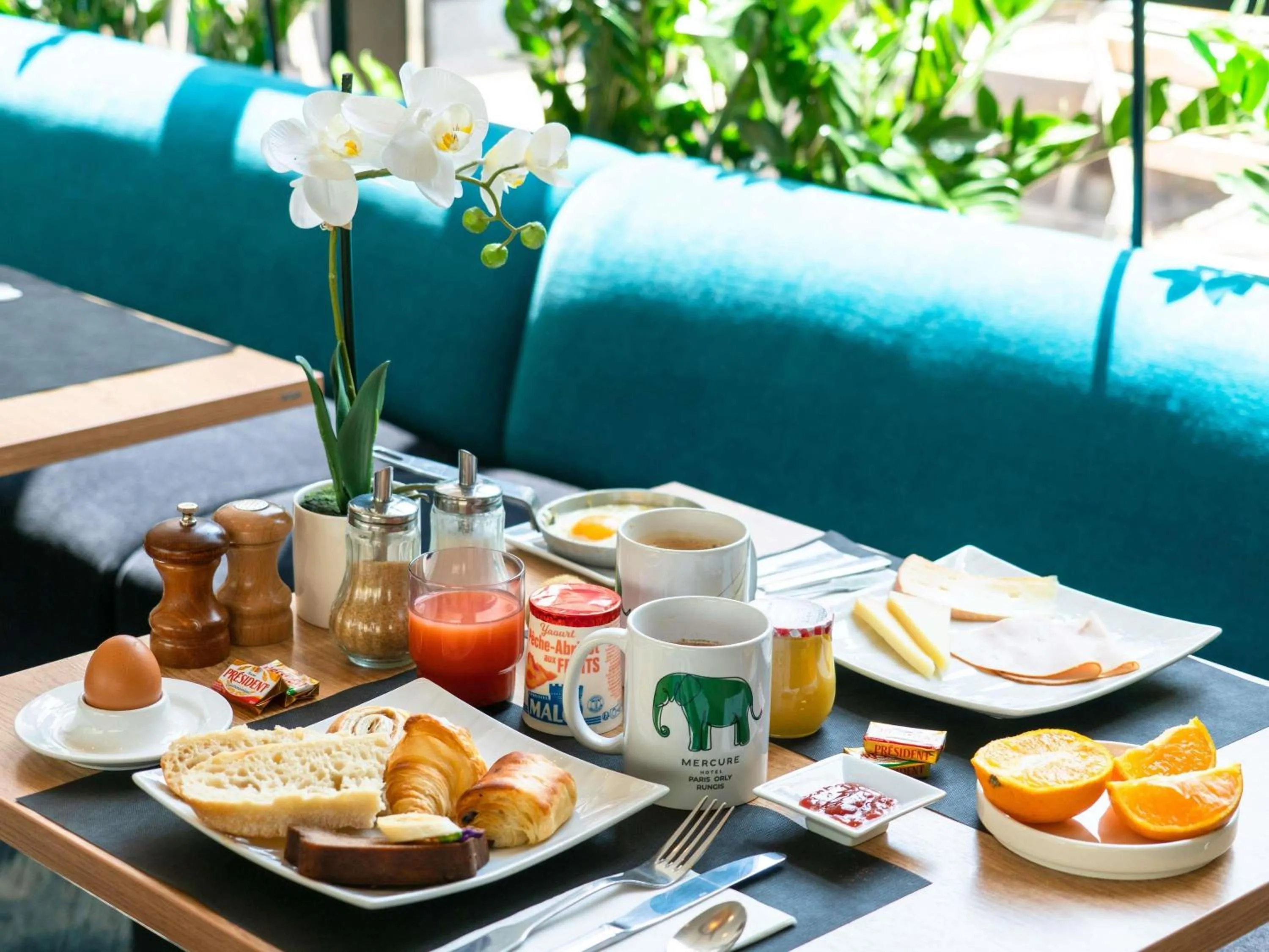 Property building in Mercure Paris Orly Rungis Aéroport