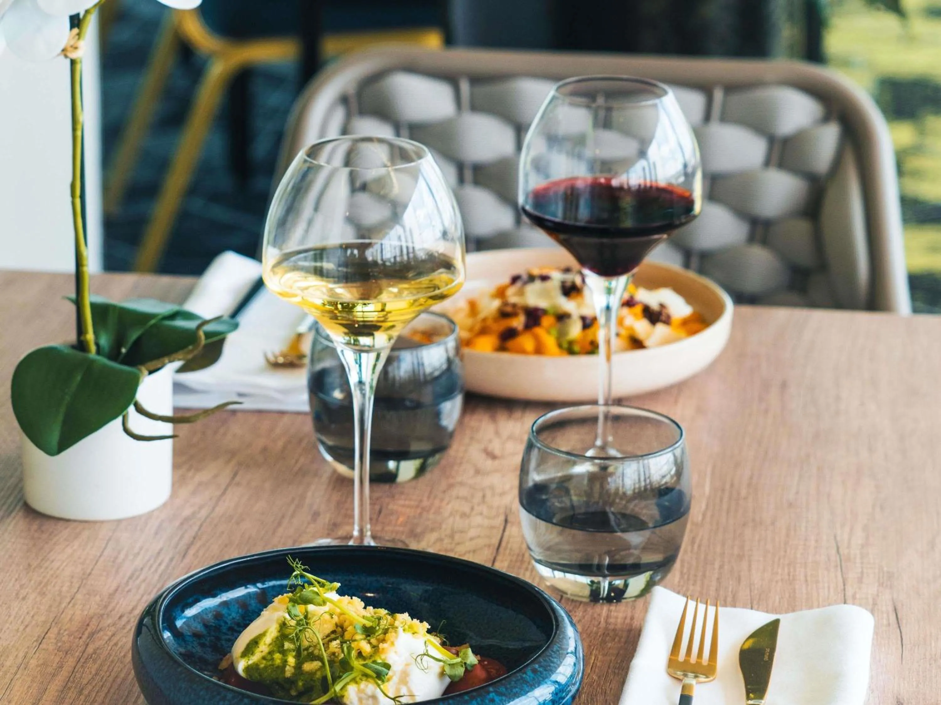 Restaurant/places to eat in Mercure Paris Orly Rungis Aéroport