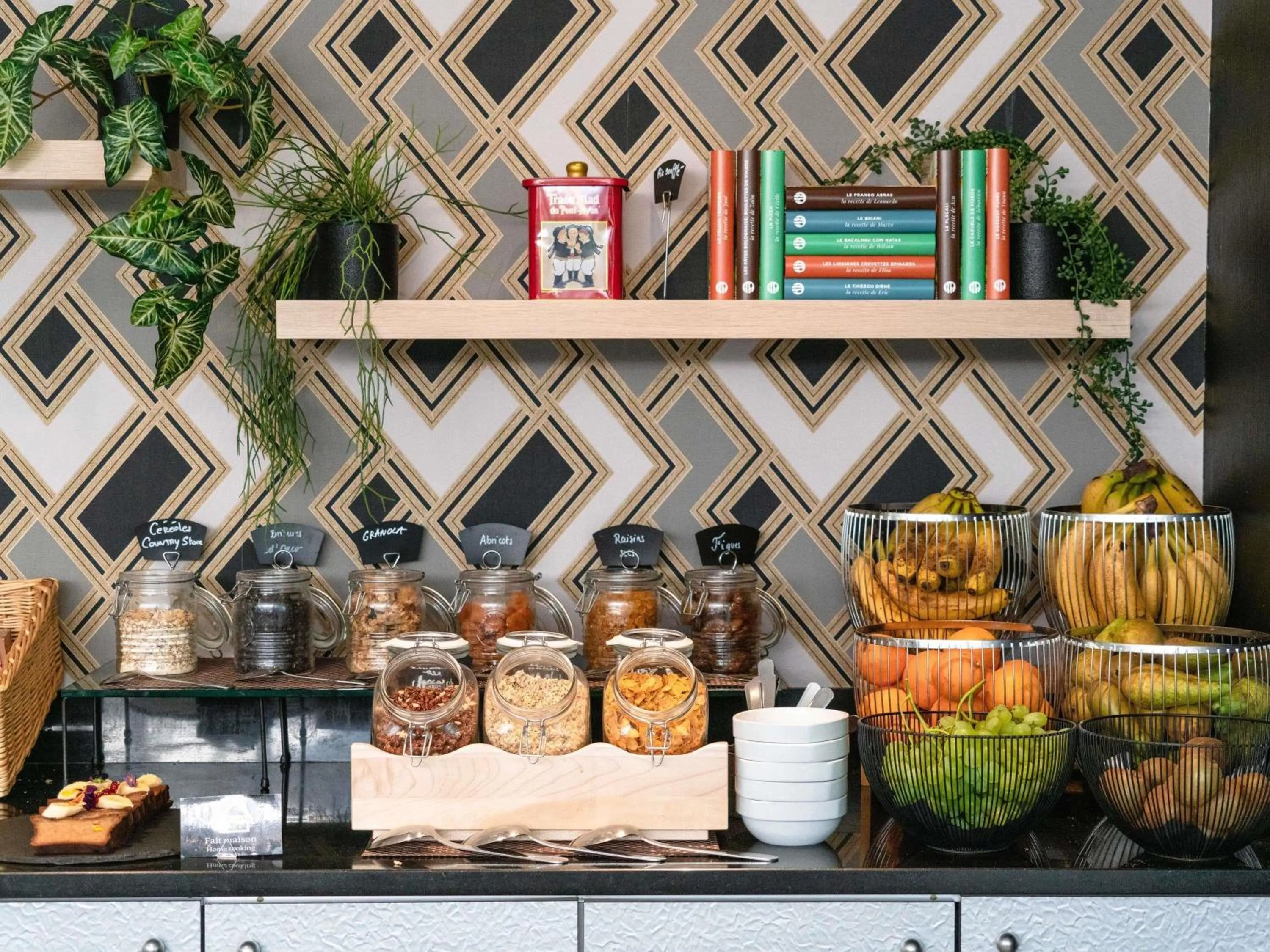 Property building in Mercure Paris Orly Rungis Aéroport