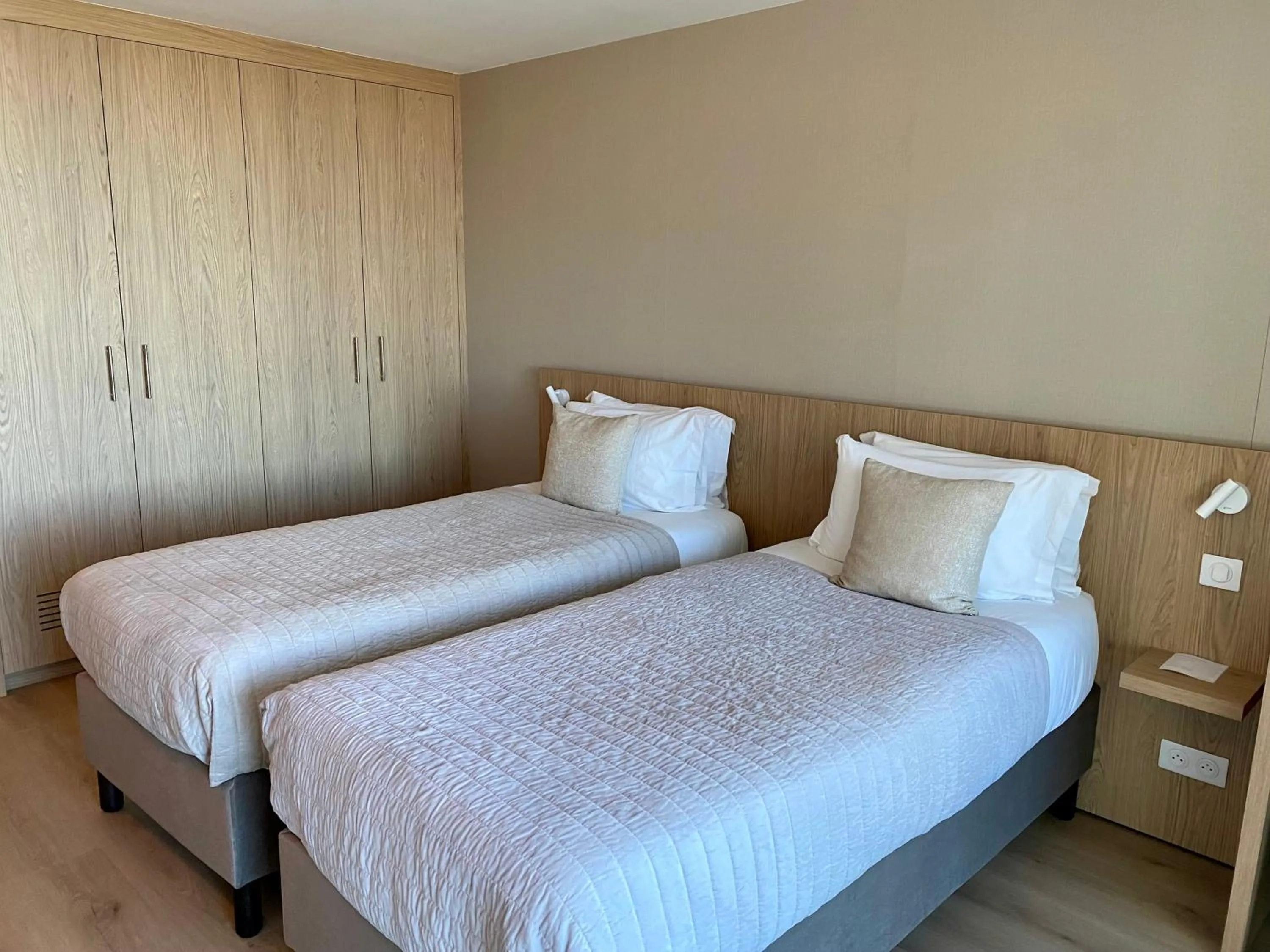 Bed in Hôtel La Plage