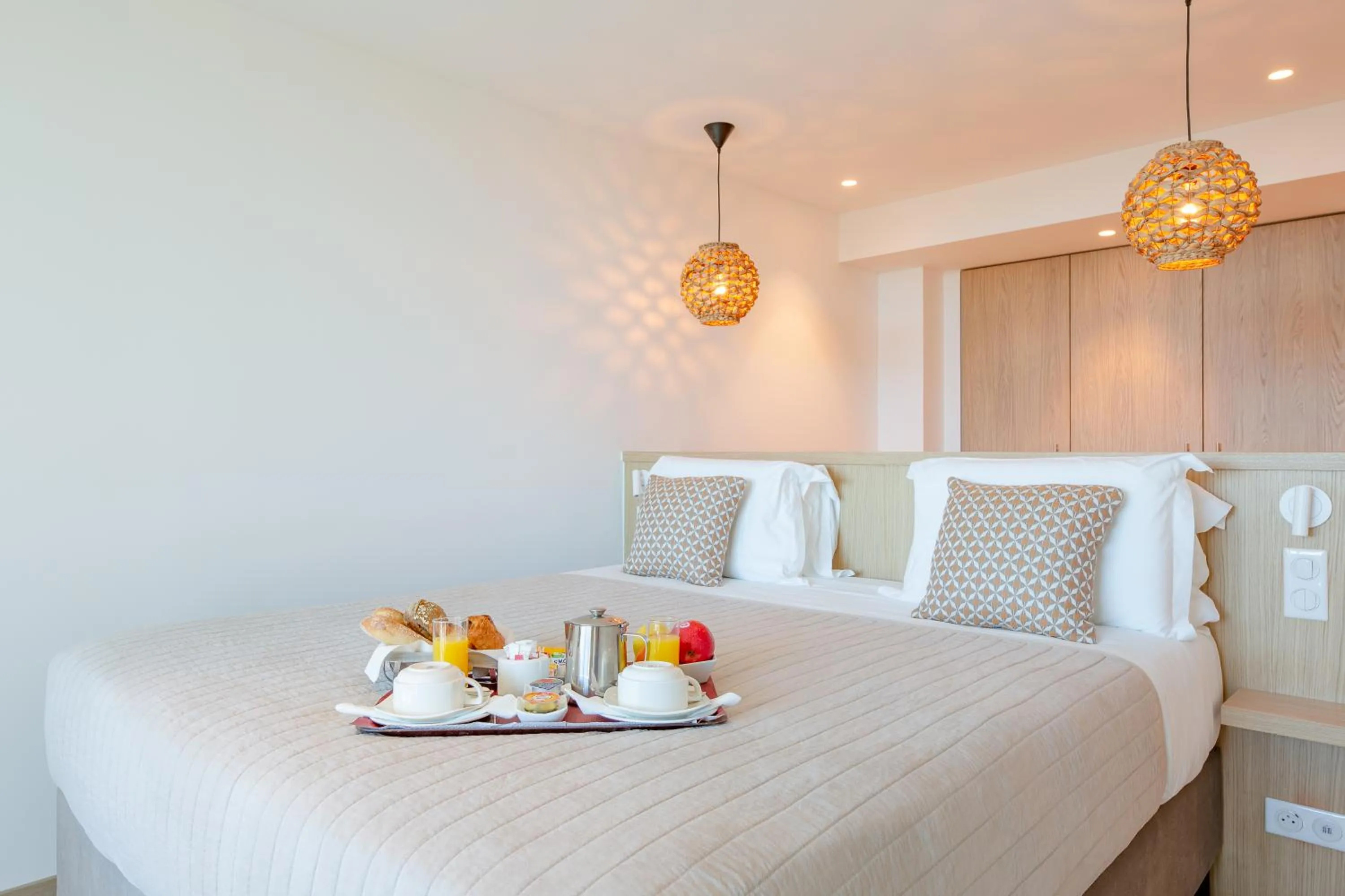 Bed in Hôtel La Plage