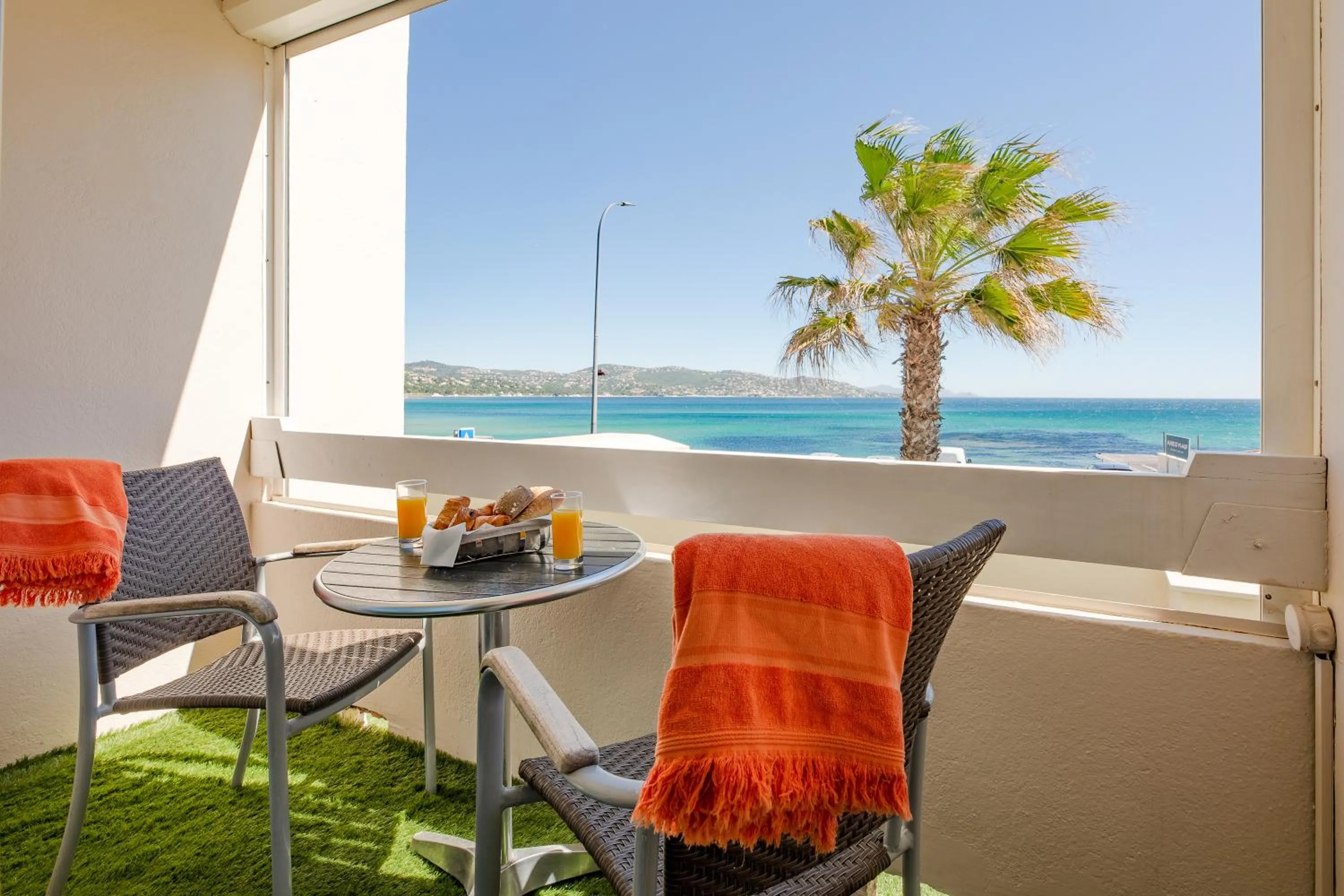 Sea view in Hôtel La Plage