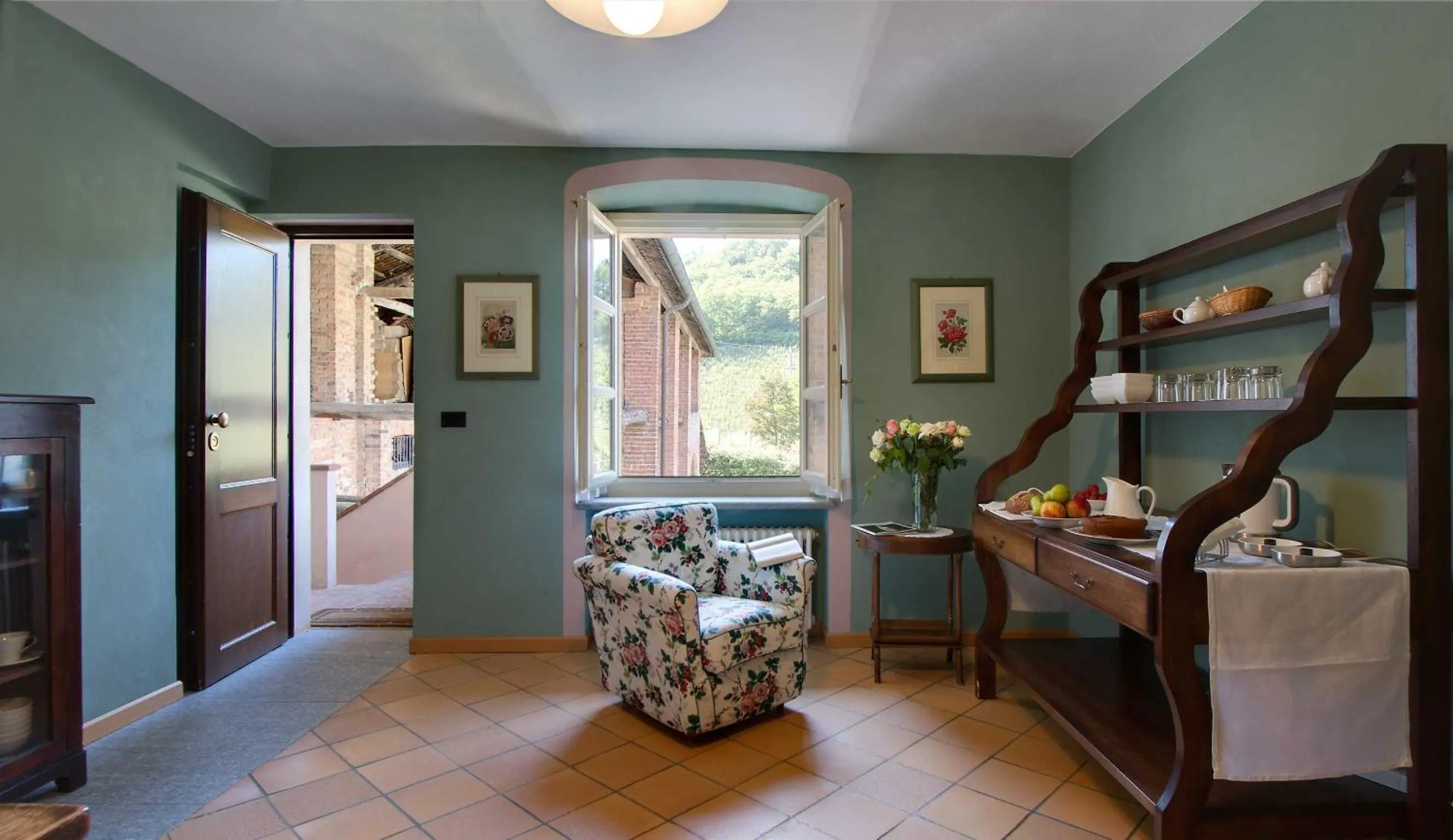 Lounge or bar, Bed in La Giribaldina Winery & Farmhouse