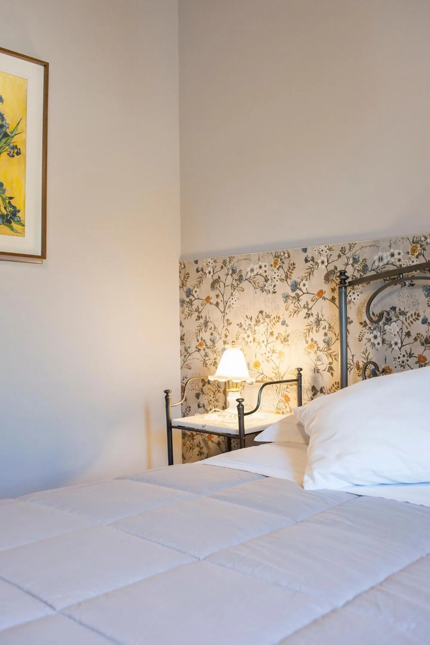 Bed in La Giribaldina Winery & Farmhouse