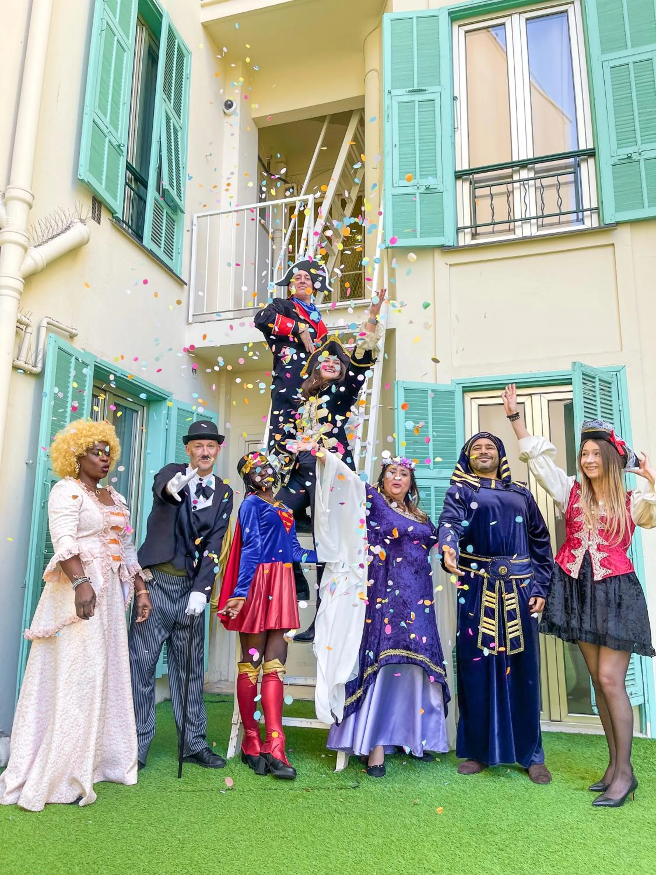 Staff in Hôtel Locarno Nice