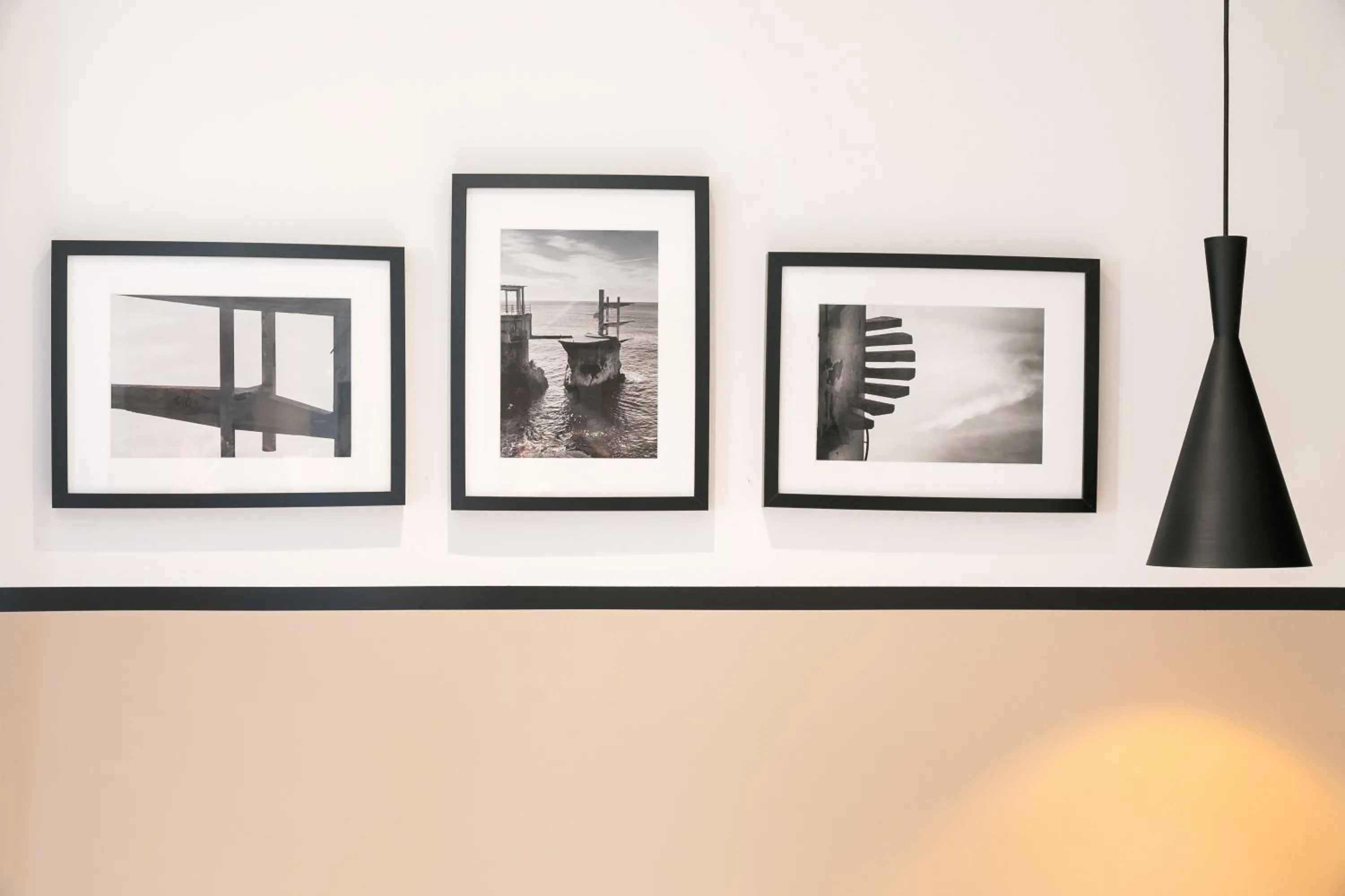 Decorative detail in Hôtel Locarno Nice