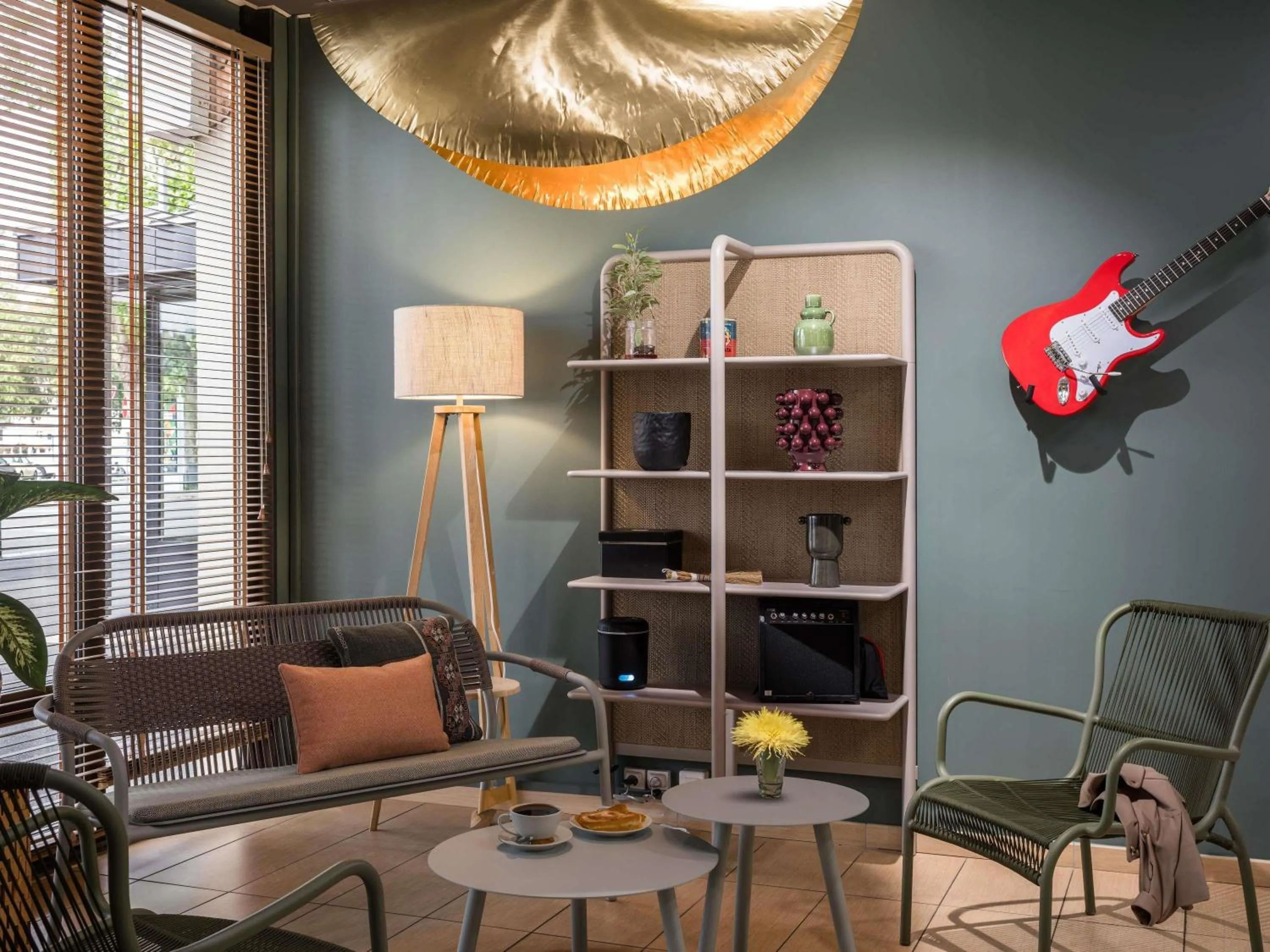 Property building in IBIS Port de plaisance