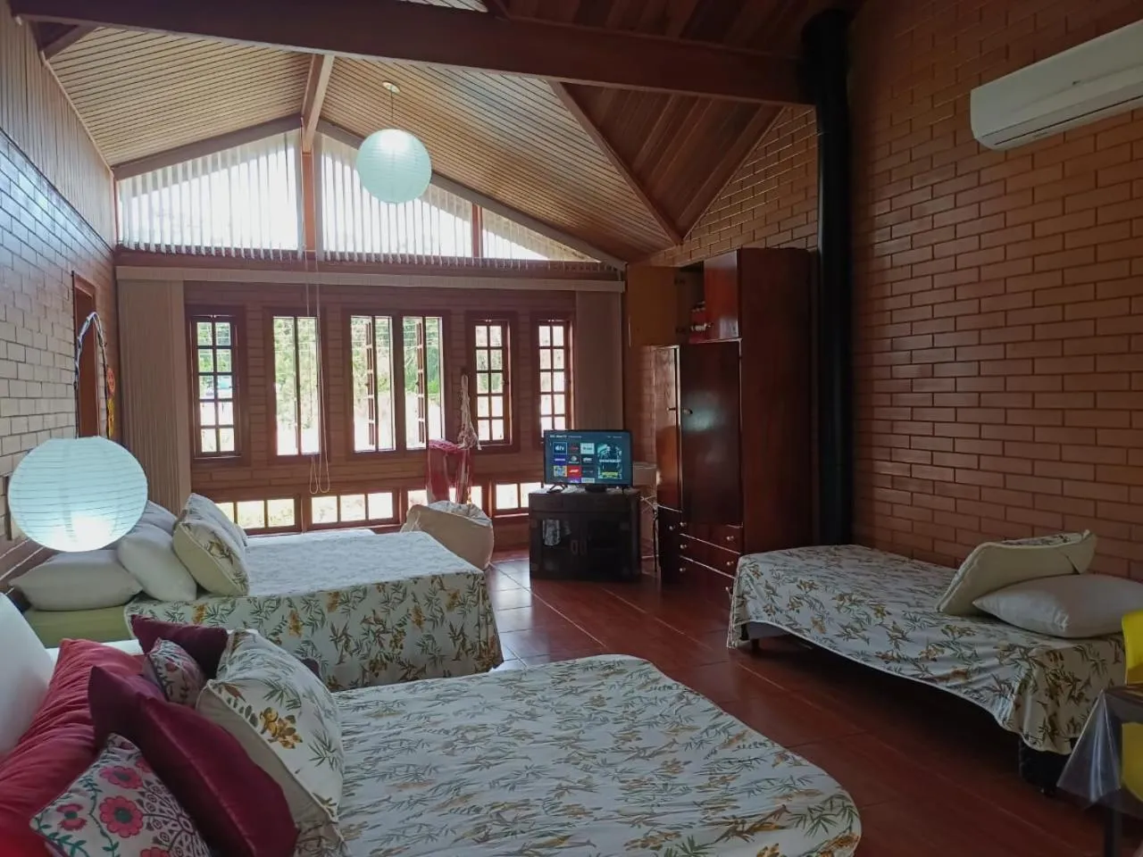 Photo of the whole room, Bed in EccO Capricornio