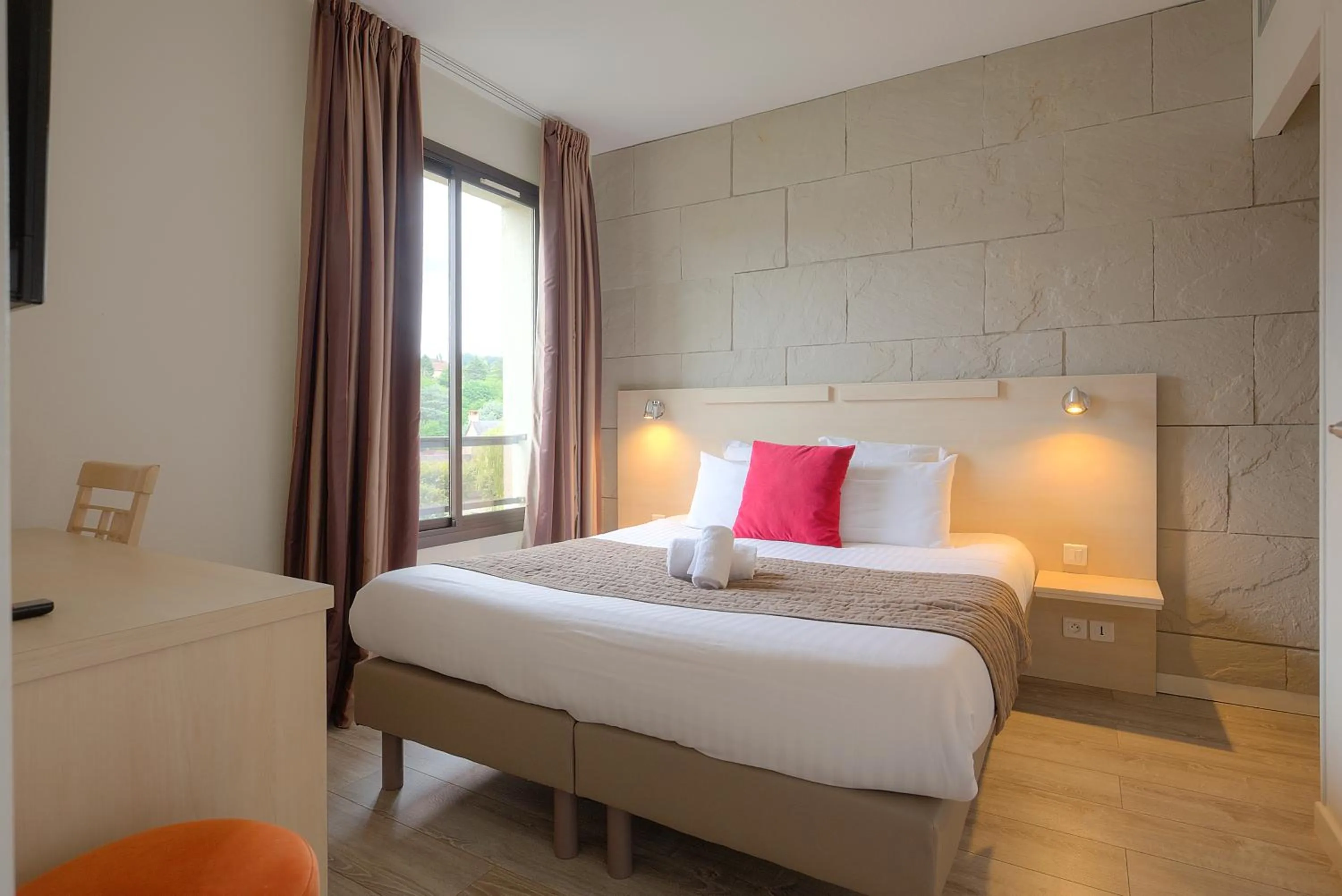 Bedroom, Bed in Au Grand Hôtel de Sarlat - Pavillon de SELVES