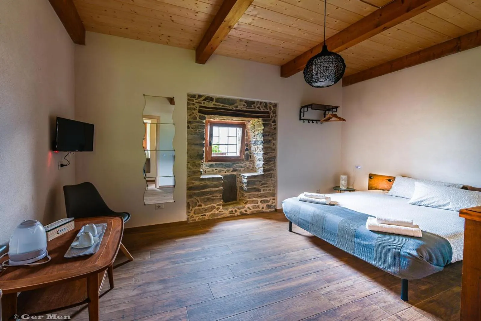 Photo of the whole room, Bed in Ossola dal Monte - Affittacamere