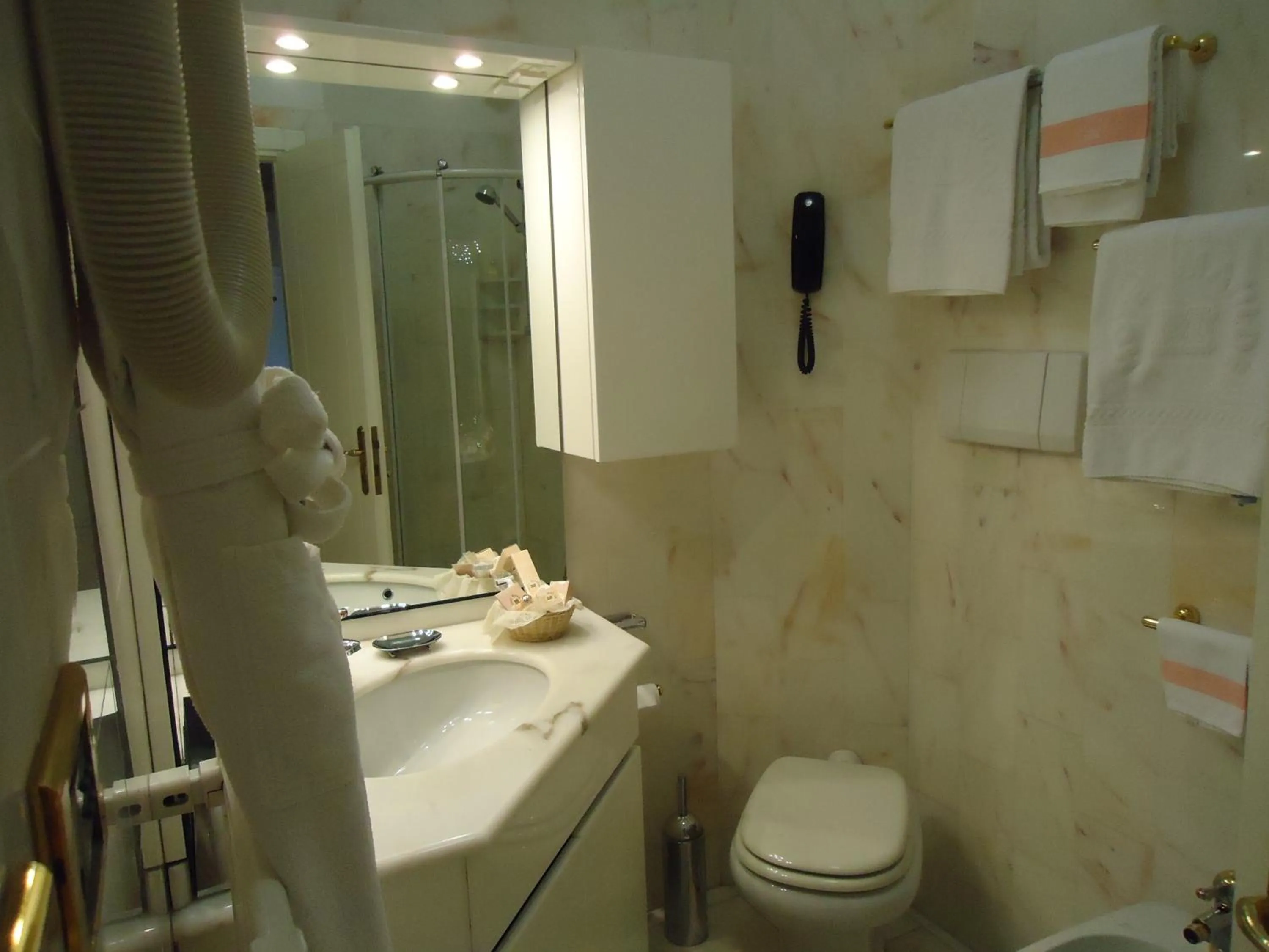 Bathroom in Hotel Matilde