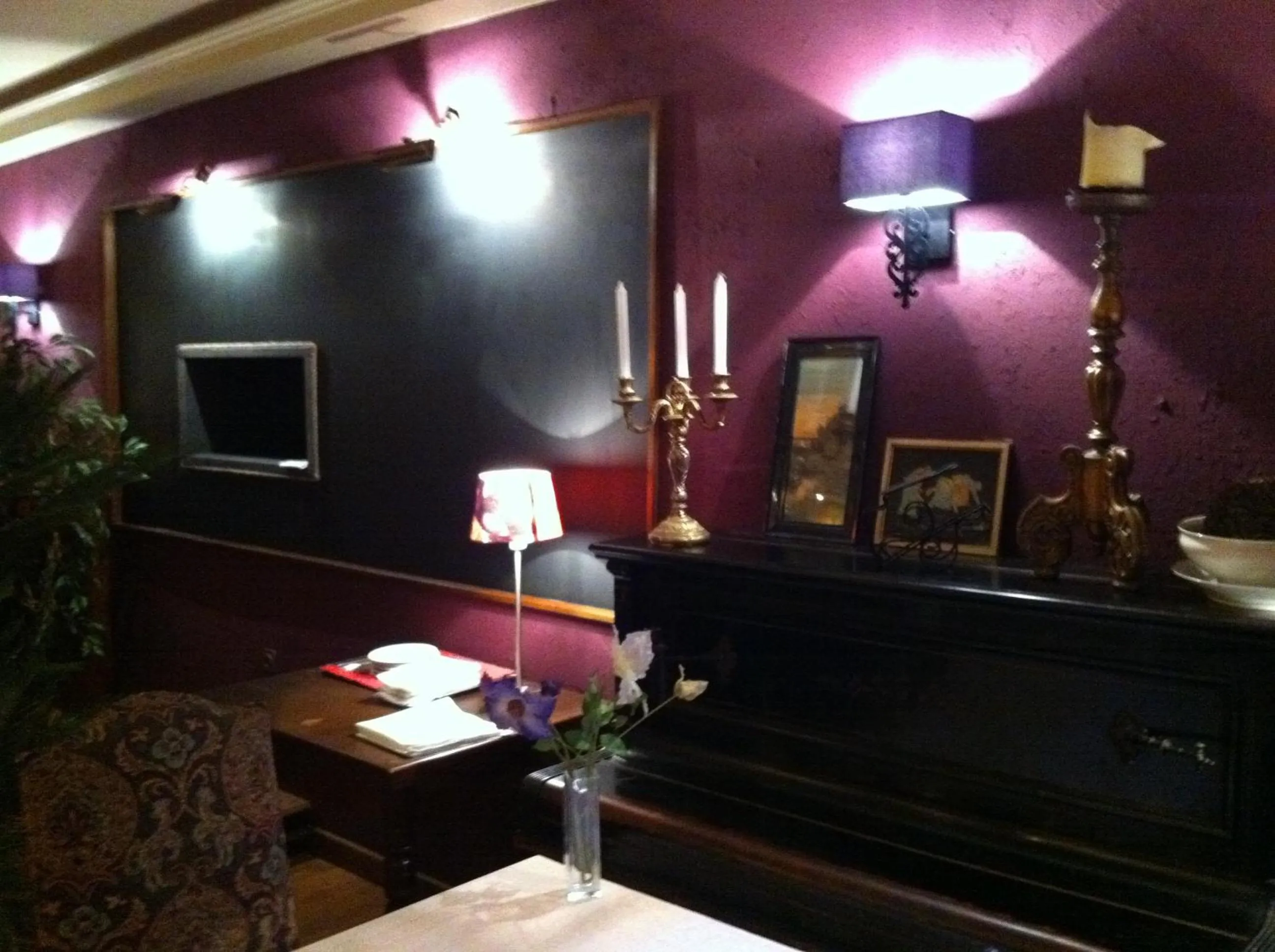 Decorative detail in La Roseraie Biebler