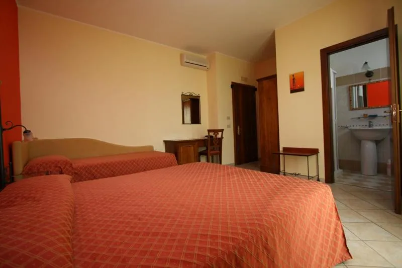 Decorative detail, Bed in Zingaro Hotel