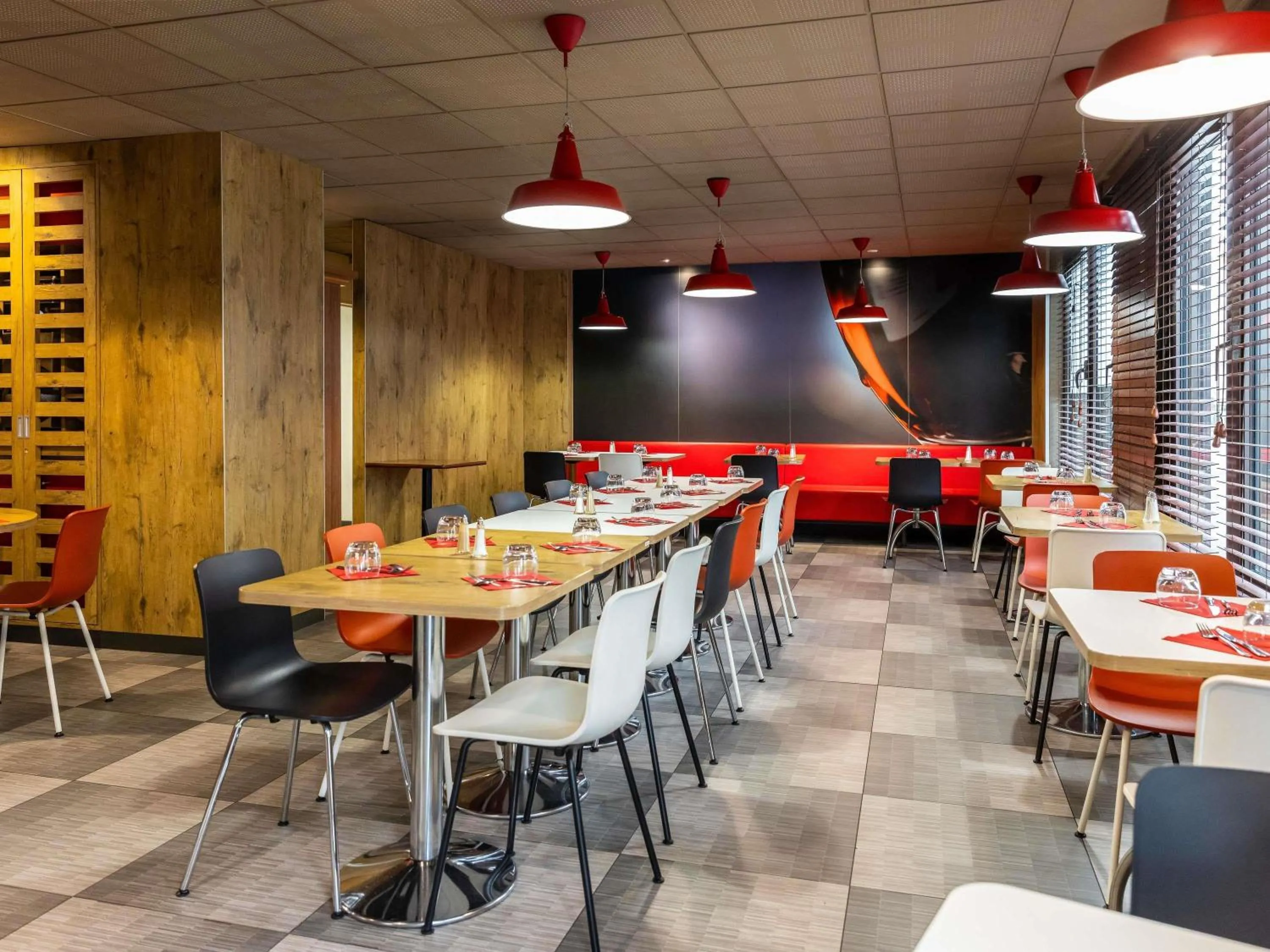 Restaurant/places to eat in ibis Toulouse Pont Jumeaux