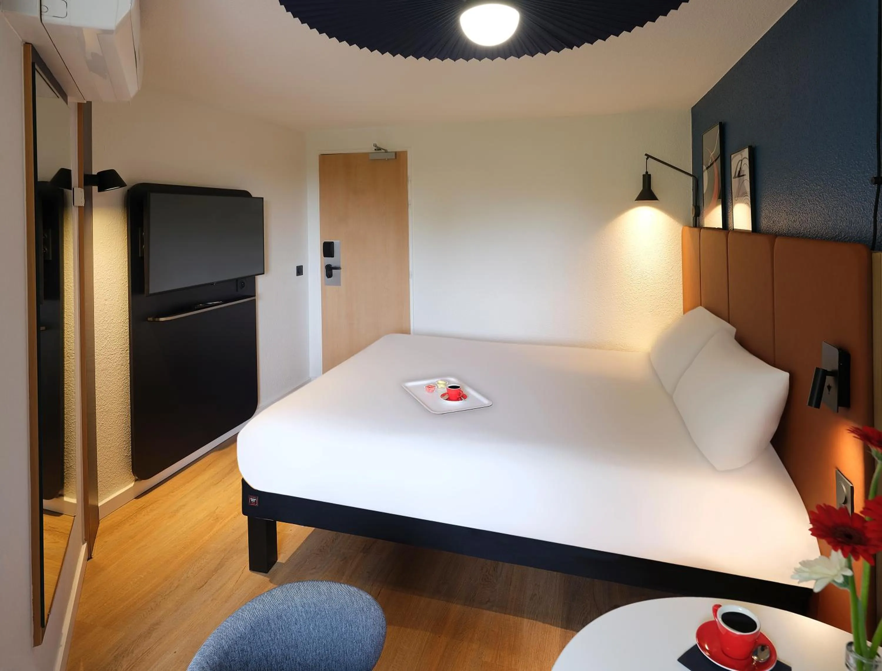 Bedroom, Bed in ibis Toulouse Pont Jumeaux