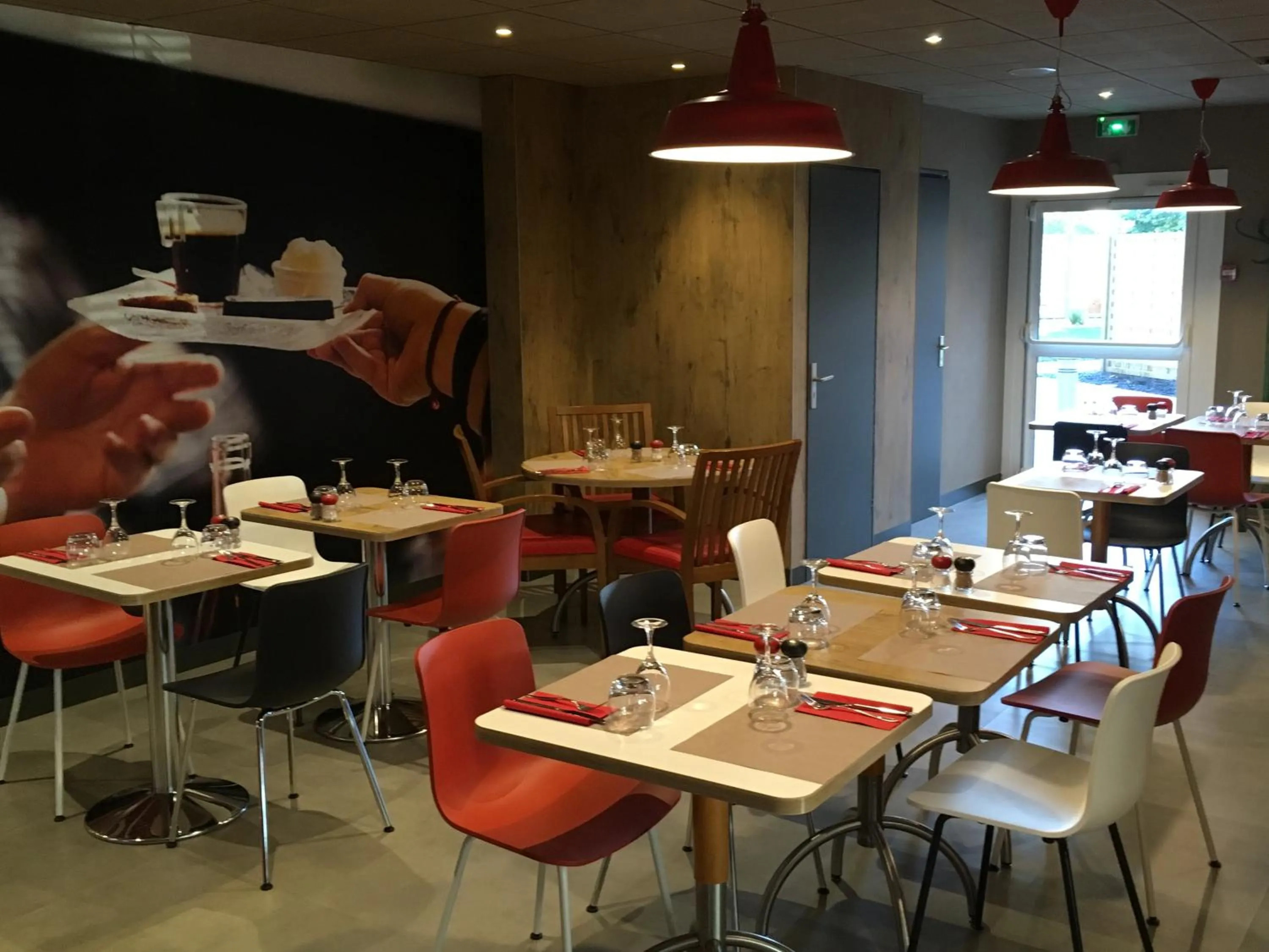 Restaurant/places to eat in ibis Toulouse Pont Jumeaux