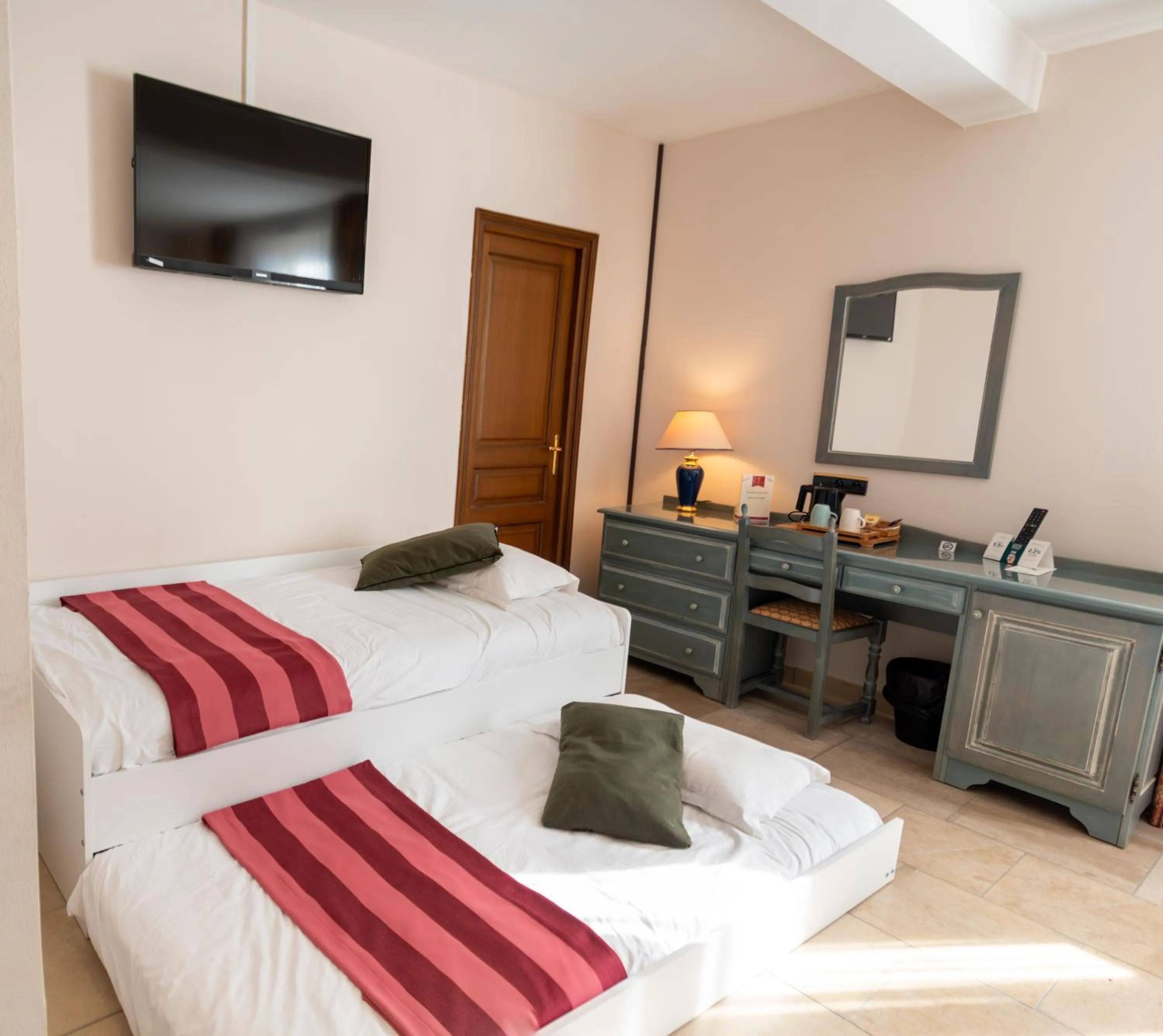 Bedroom, Bed in Logis Le Saint Nicolas