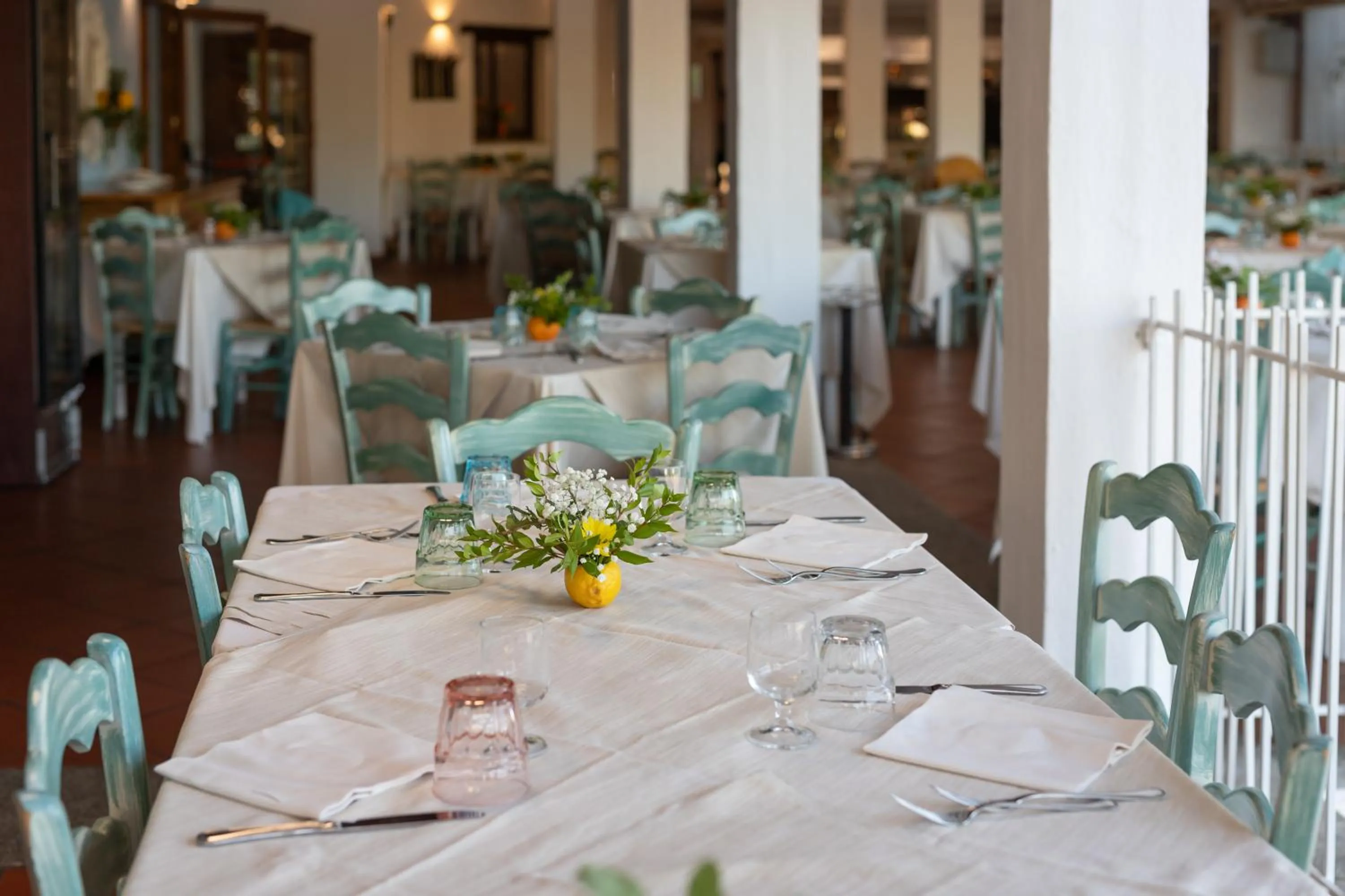 Restaurant/places to eat in Perdepera Resort