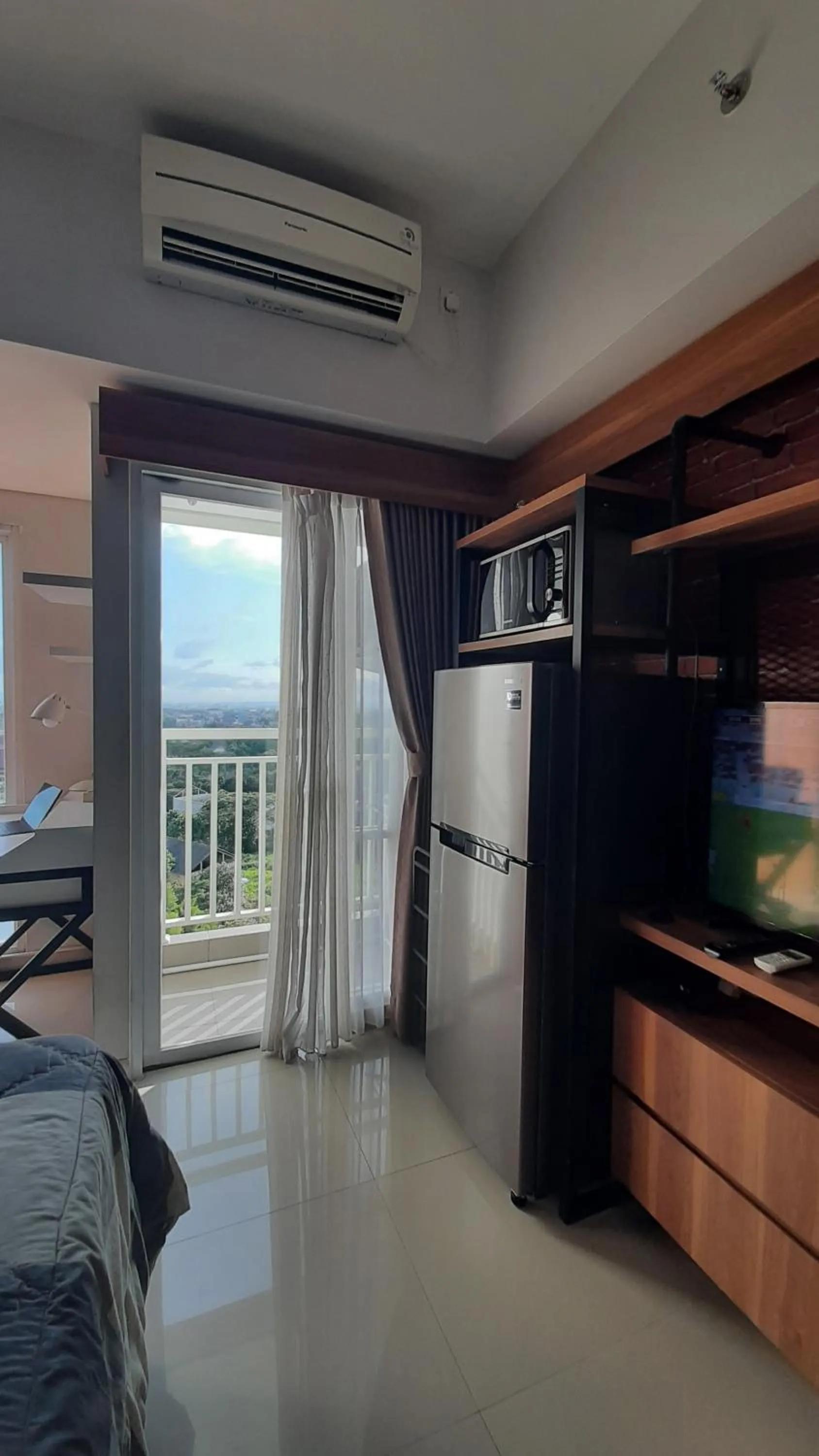 TV and multimedia in Apartemen Taman Melati Sinduadi By NGINAP