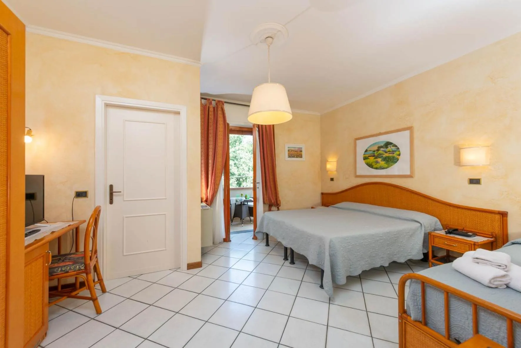 Photo of the whole room, Bed in Hotel Kyrton