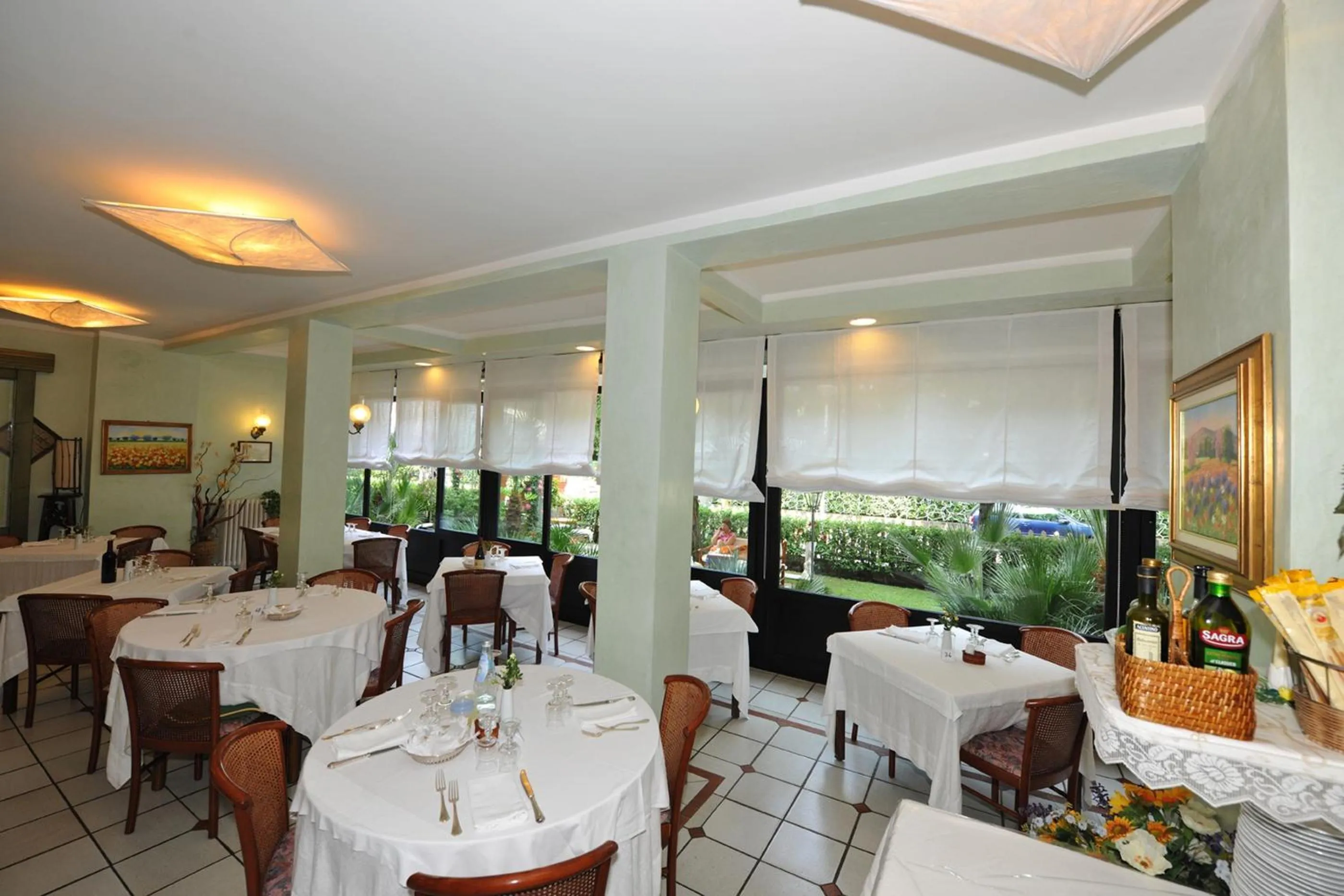 Restaurant/places to eat in Hotel Kyrton