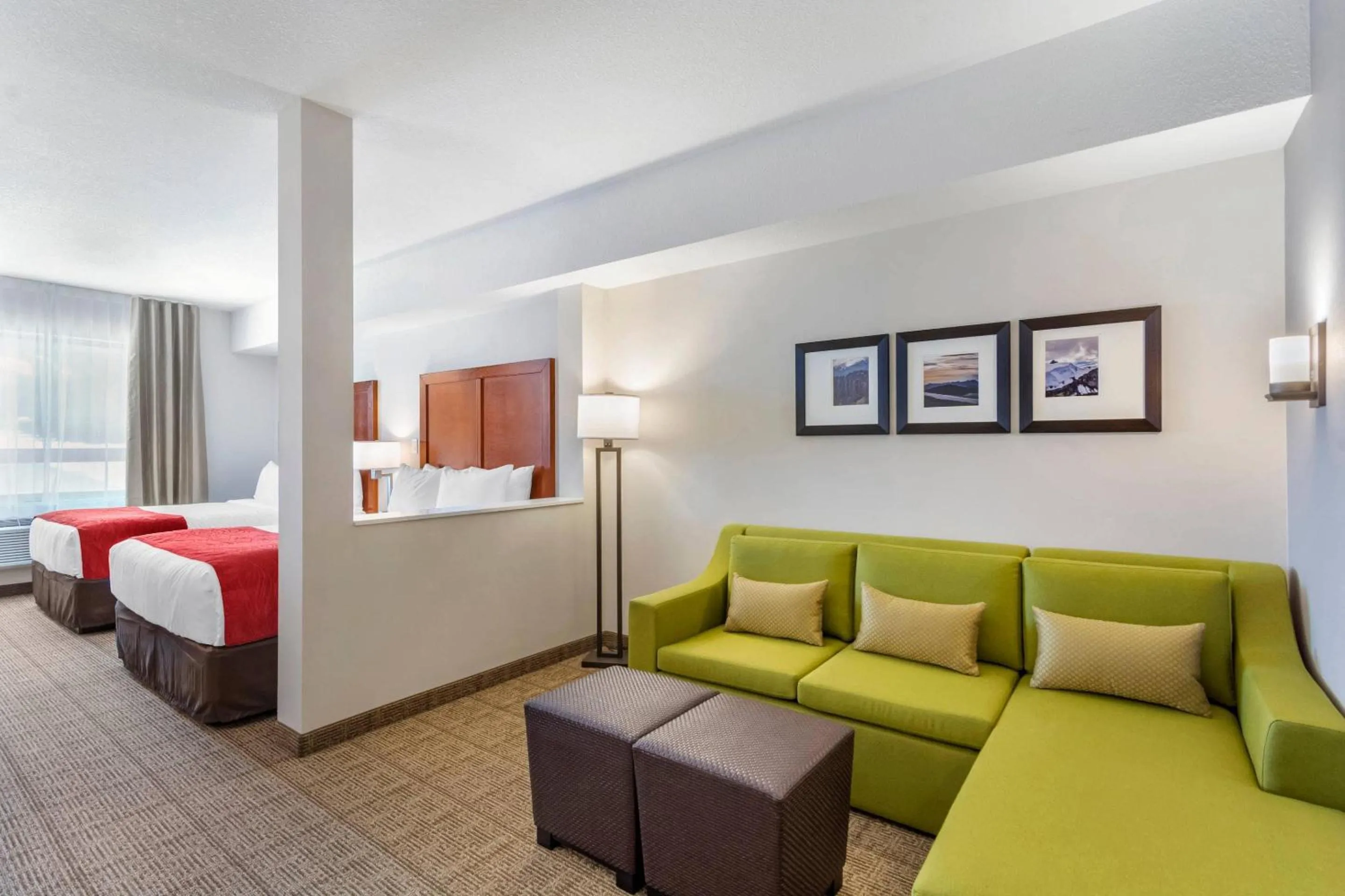 Bedroom, Bed in Comfort Inn & Suites