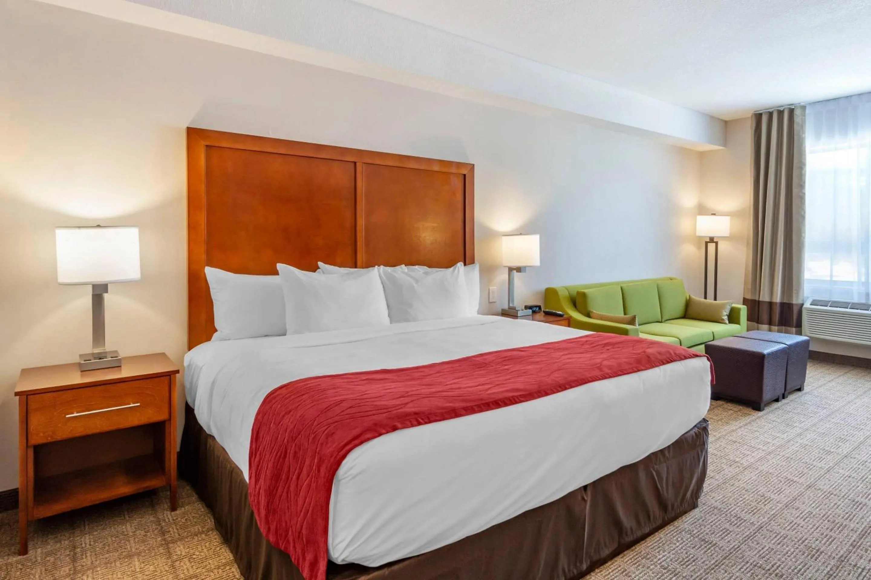 Bedroom, Bed in Comfort Inn & Suites