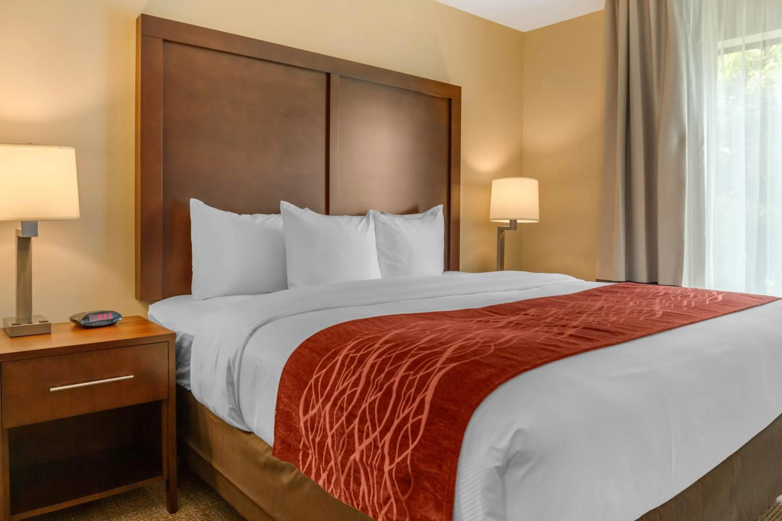 Bed in Comfort Inn & Suites Gap Amish Country