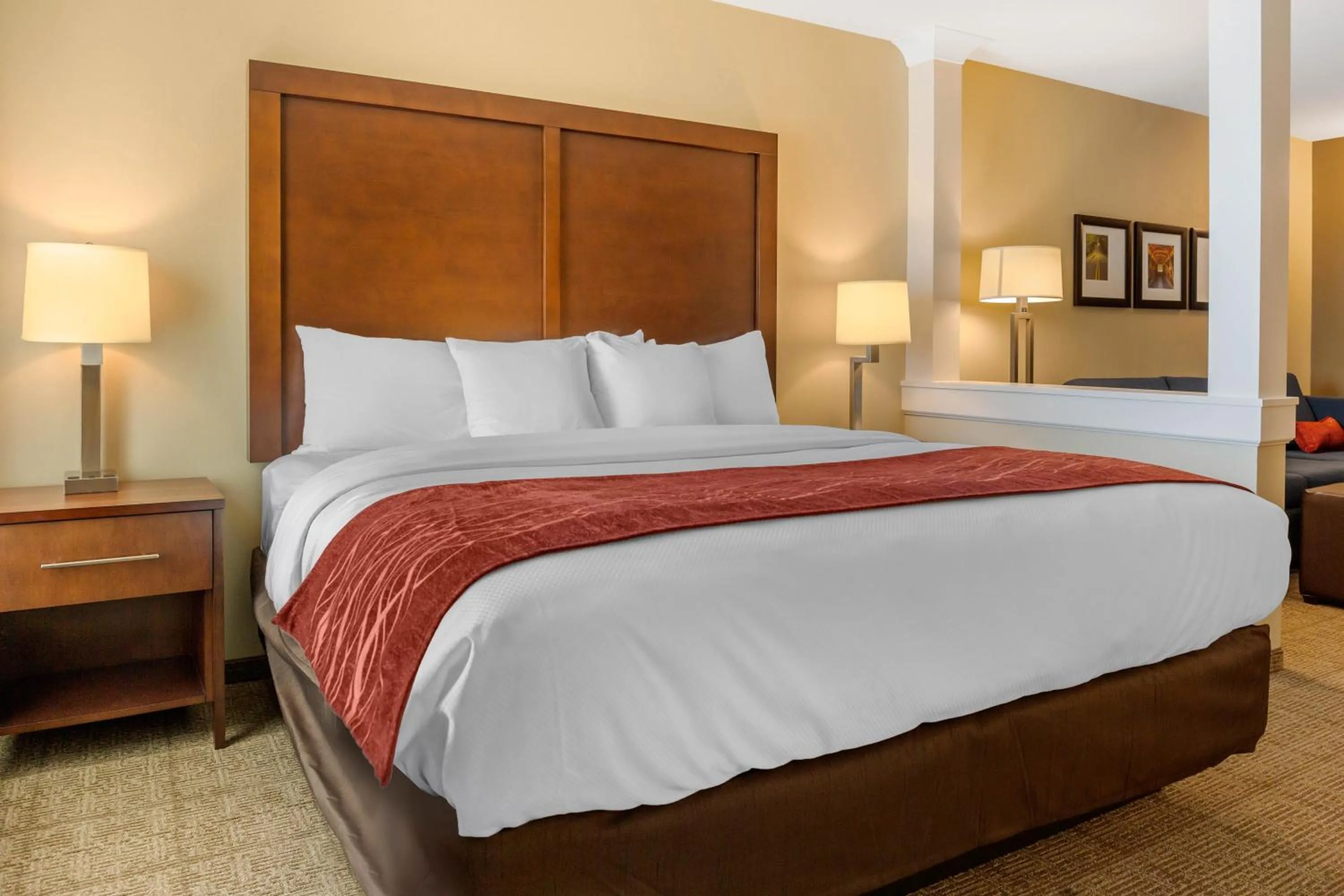 Bed in Comfort Inn & Suites Gap Amish Country