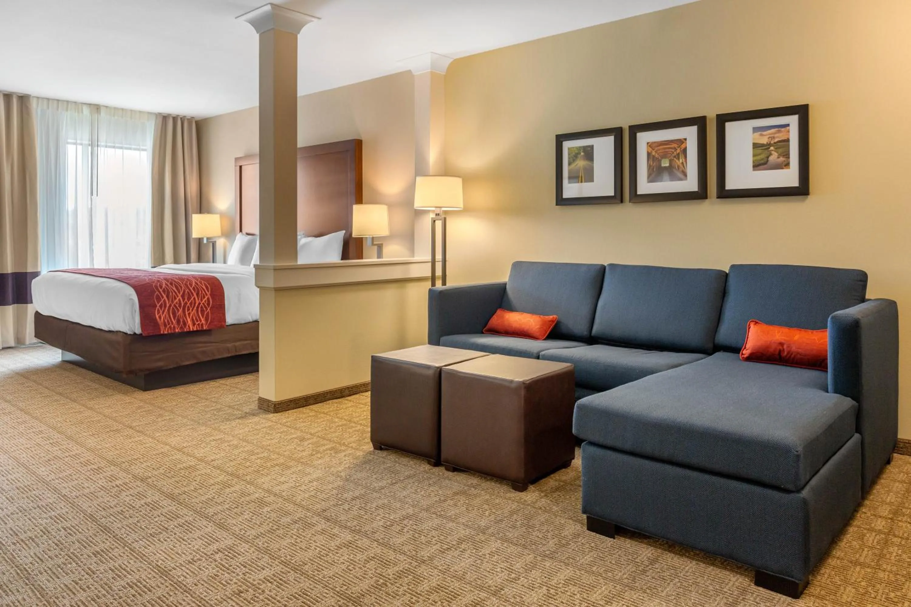 Bed in Comfort Inn & Suites Gap Amish Country