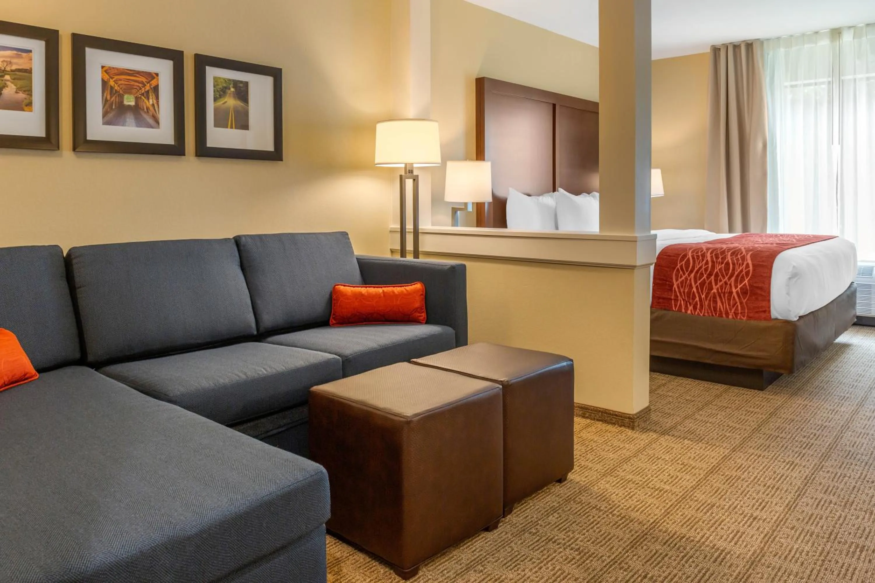 Bed in Comfort Inn & Suites Gap Amish Country