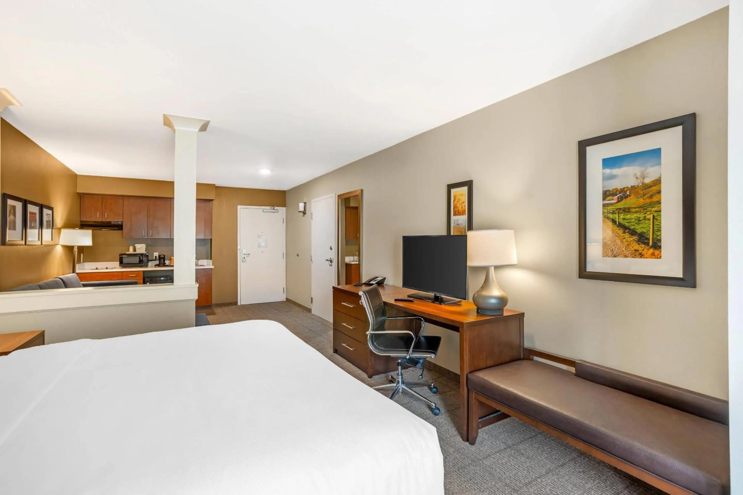 Bedroom, Bed in Comfort Inn & Suites Gap Amish Country