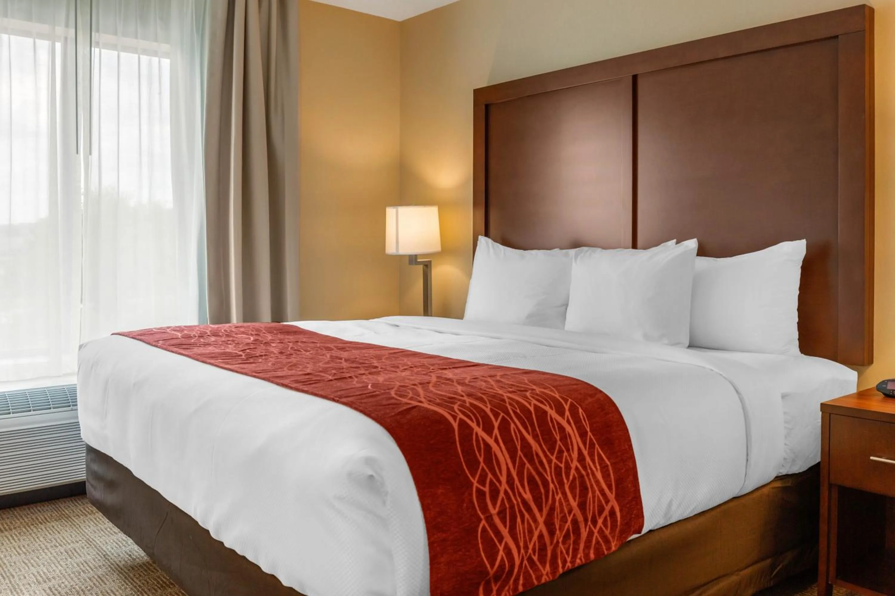 Bed in Comfort Inn & Suites Gap Amish Country