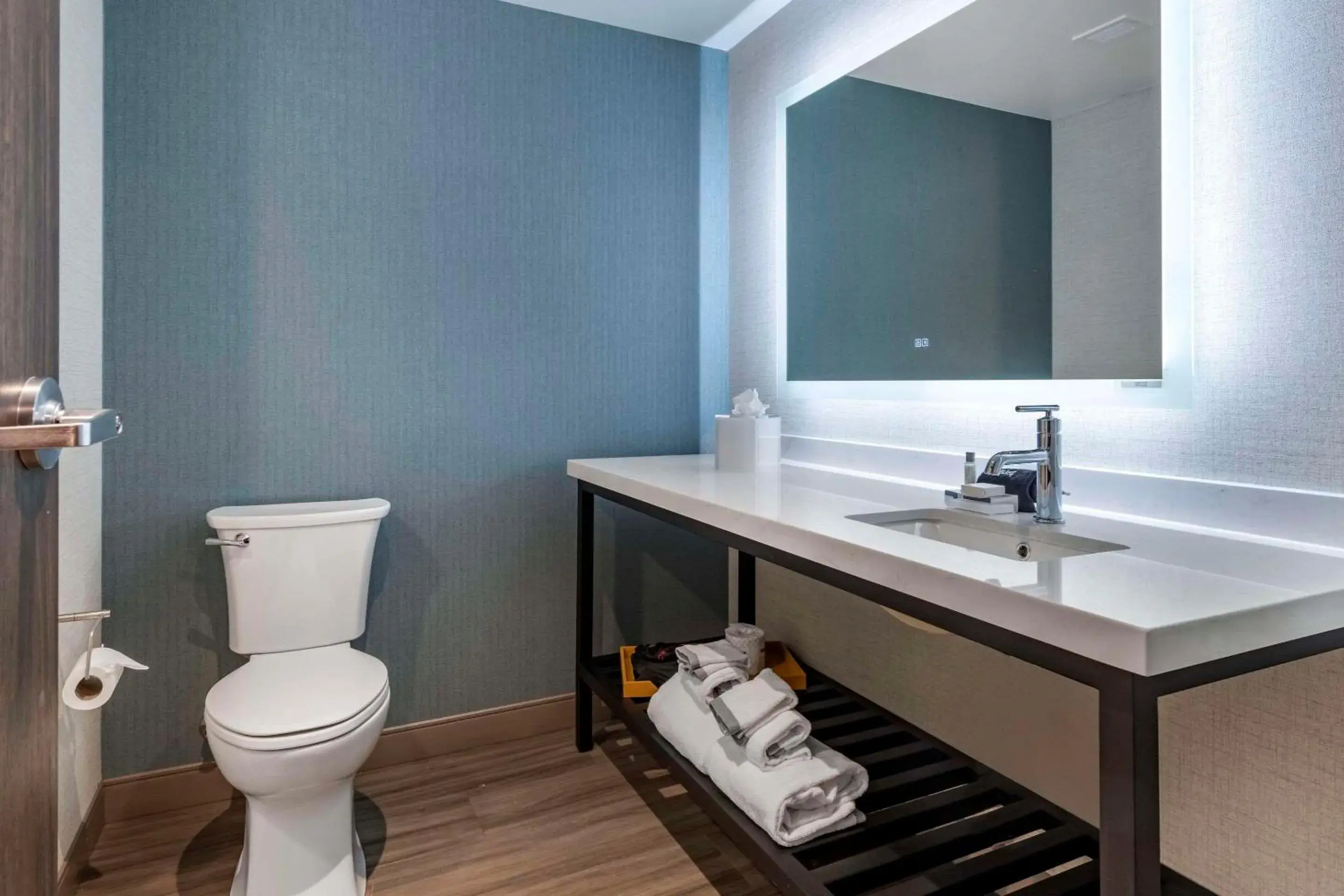 Queen Room with Two Queen Beds - Non-Smoking in Cambria Hotel Bloomington Mall of America Minneapolis Airport Queen Room with Two Queen Beds - Non-Smoking in Cambria Hotel Bloomington Mall of America Minneapolis Airport