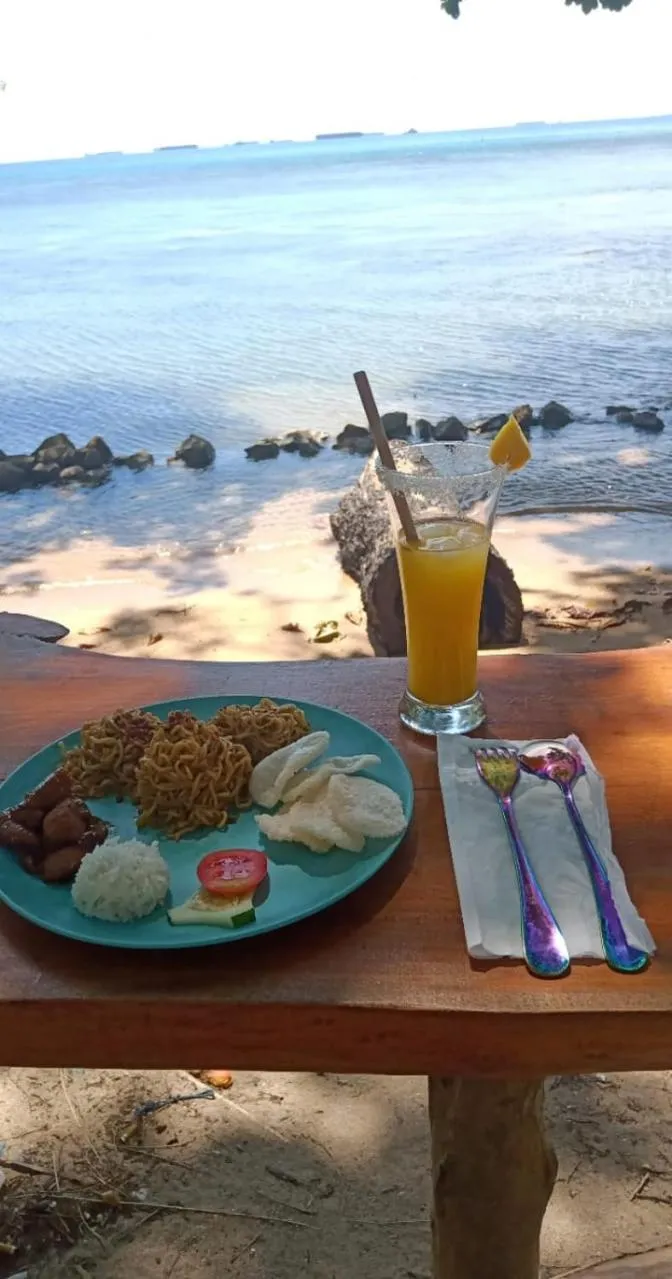 Food and drinks in Alam Kita