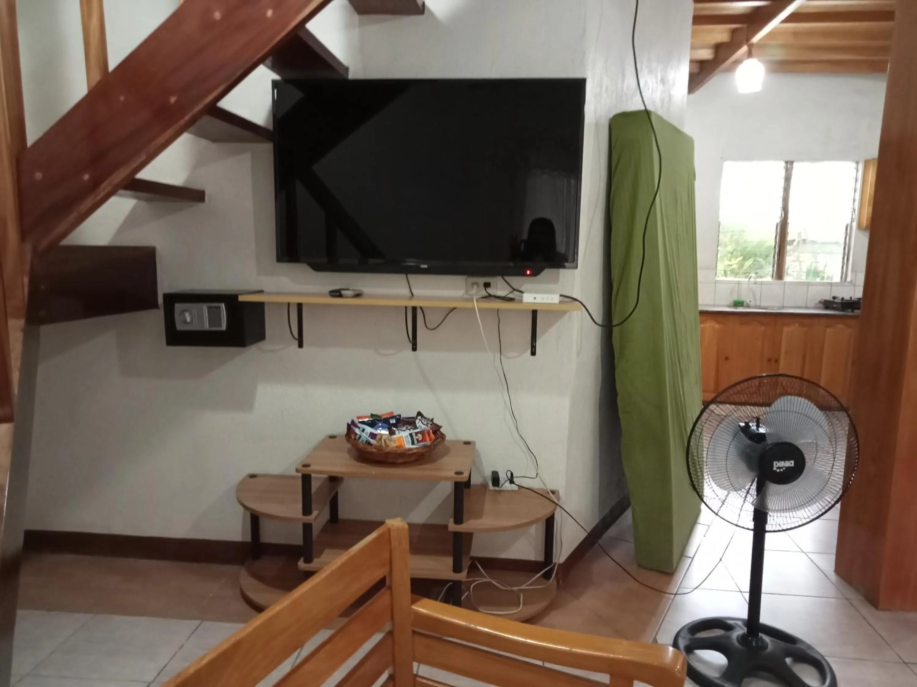 Communal lounge/ TV room in Hotel Renate