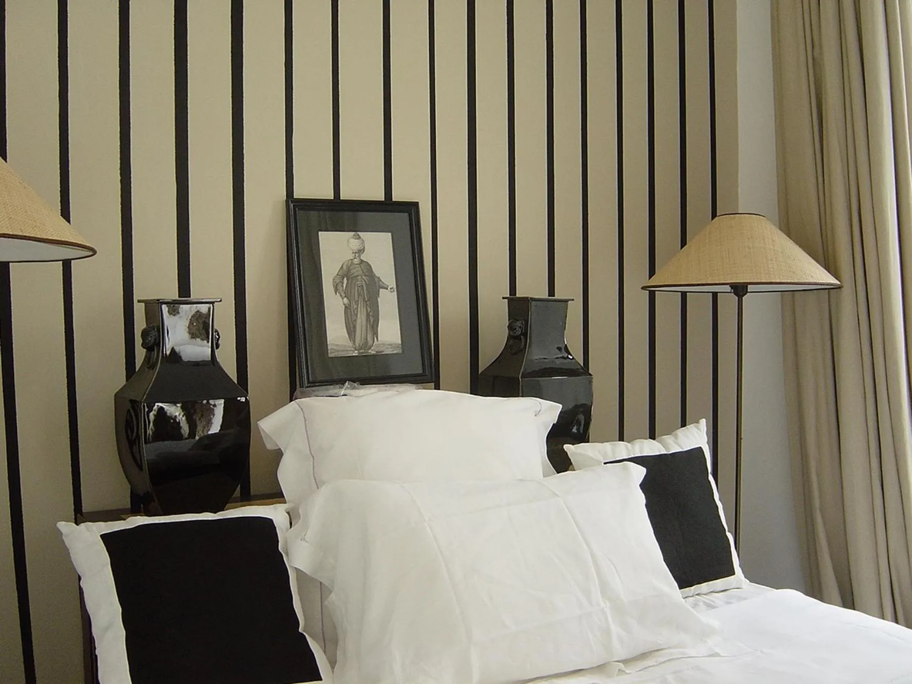 Decorative detail, Bed in Dar Seven