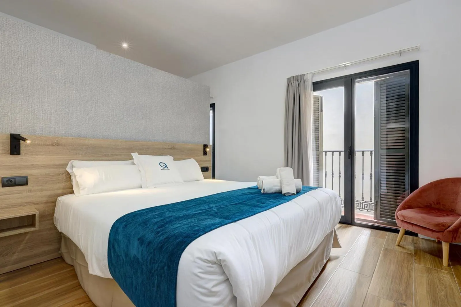 Bed in Aqua Apartments Málaga