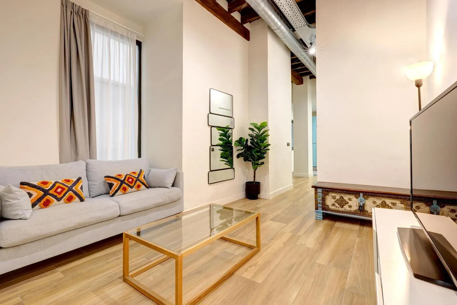 TV and multimedia in Aqua Apartments Málaga