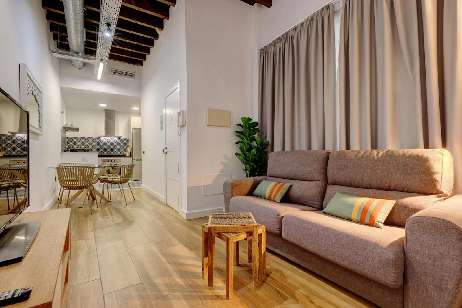 TV and multimedia in Aqua Apartments Málaga