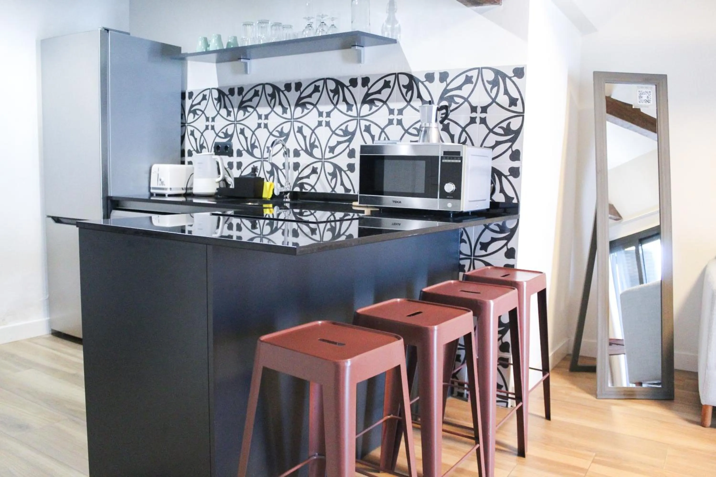 minibar in Aqua Apartments Málaga