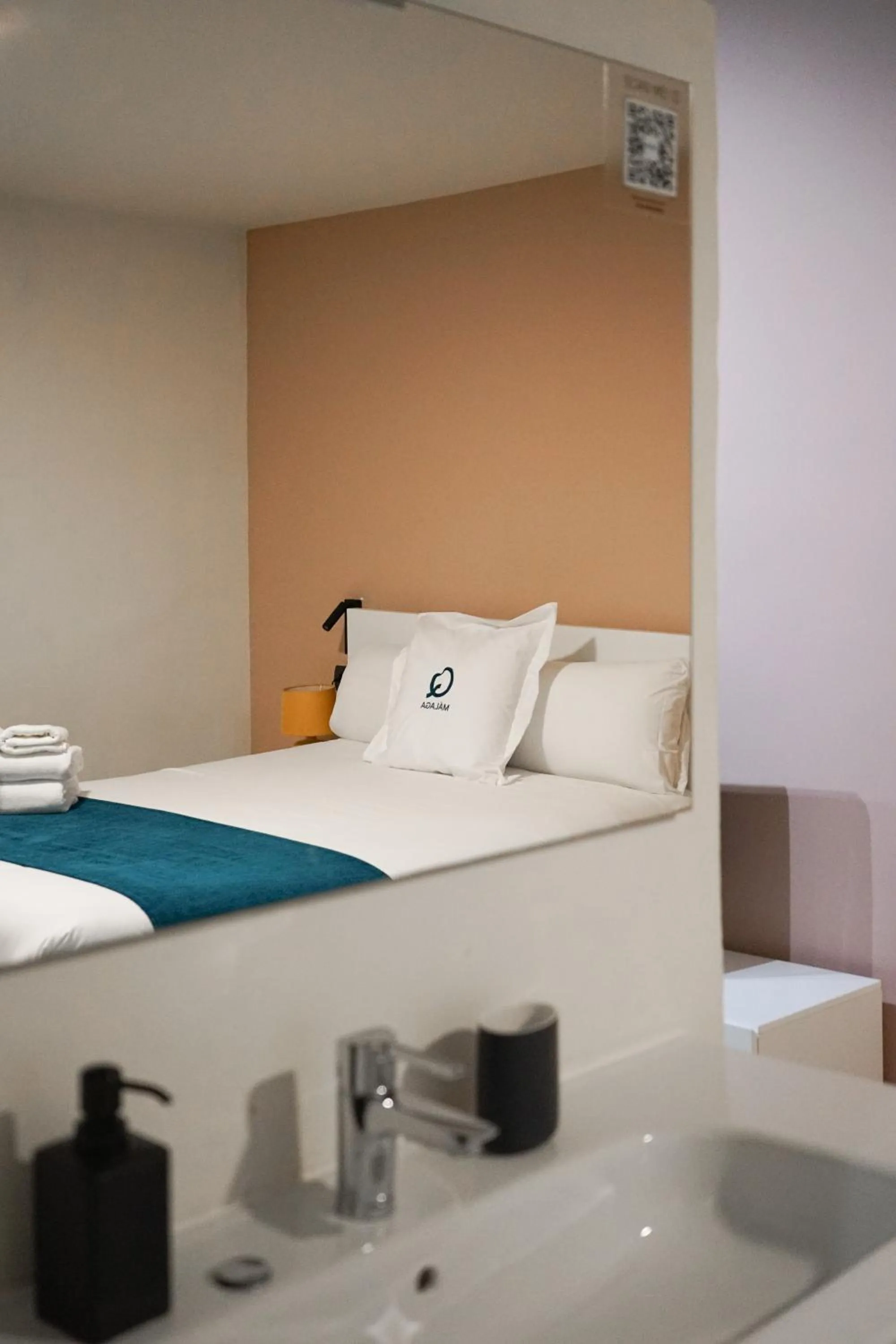 Bed in Aqua Apartments Málaga