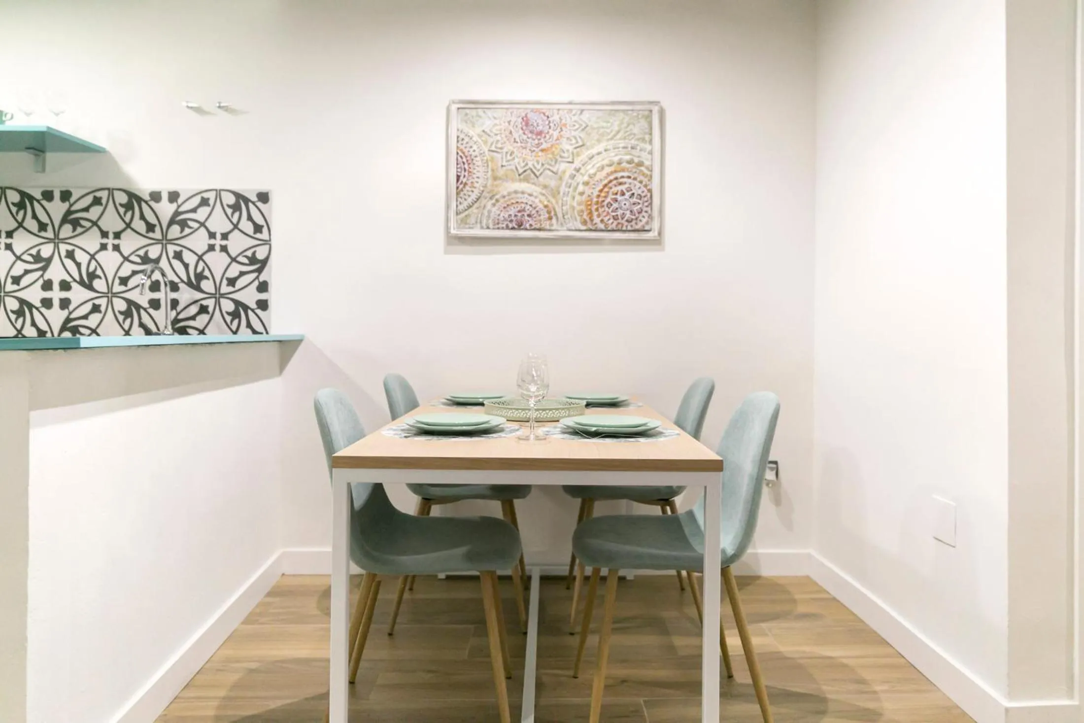 Dining area in Aqua Apartments Málaga
