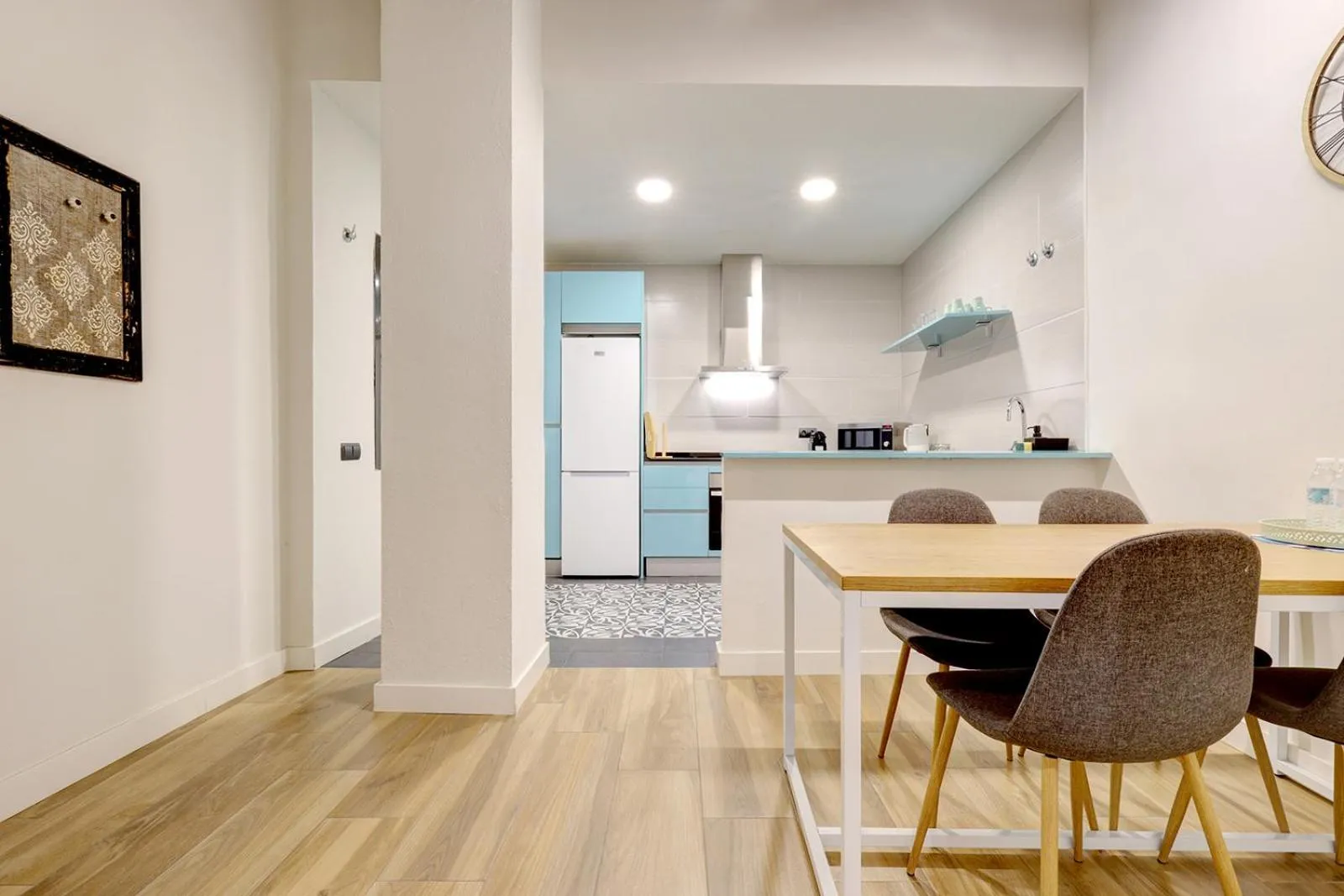 Kitchen or kitchenette in Aqua Apartments Málaga