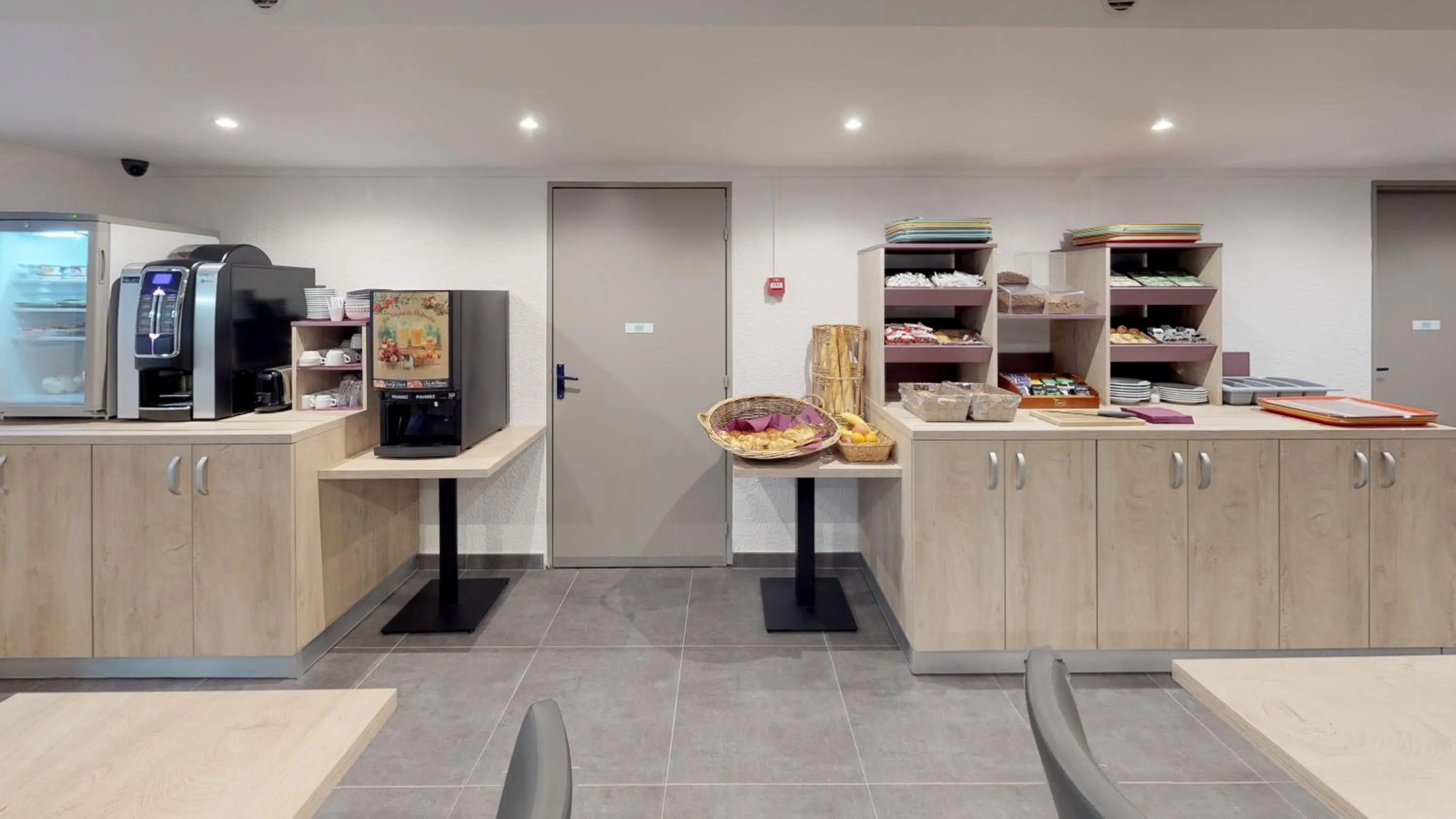 Buffet breakfast in Hôtel du stade ex Kyriad Direct Lille Est Stade Pierre Mauroy