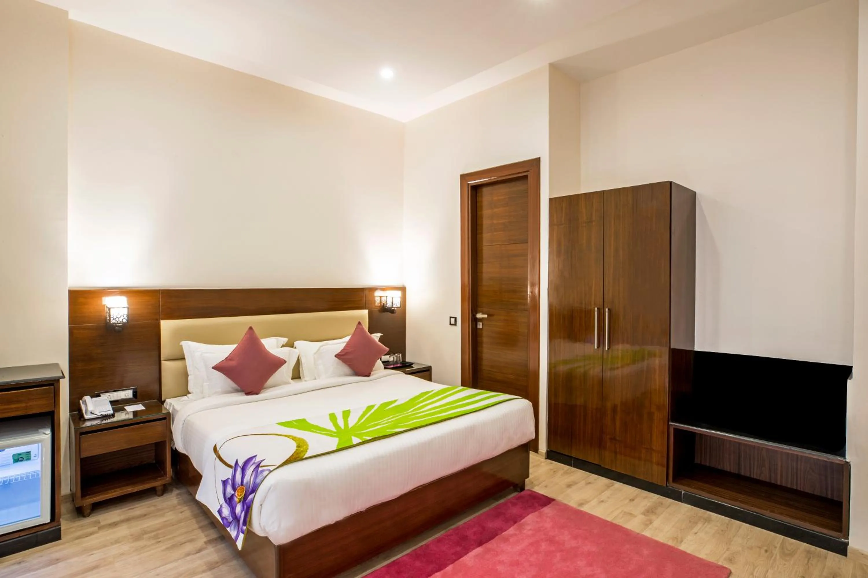 Bed in Regenta Inn On The Ganges Rishikesh