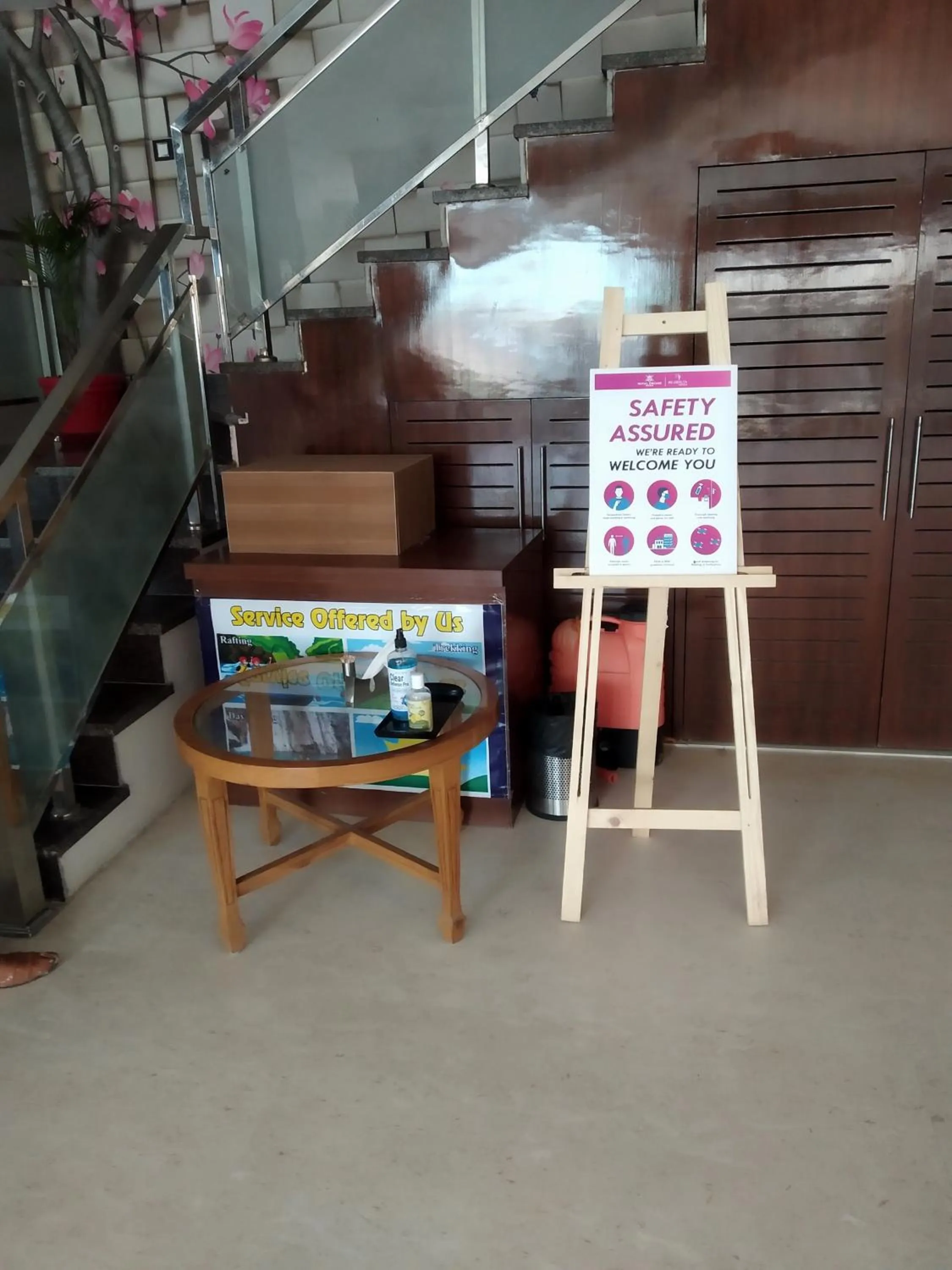 Lobby or reception in Regenta Inn On The Ganges Rishikesh