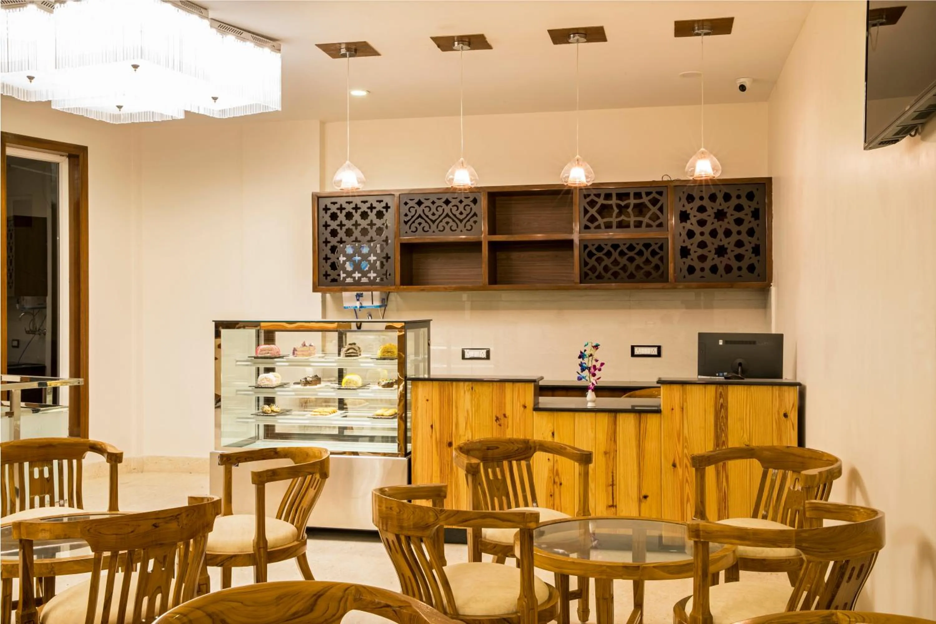 Coffee/tea facilities in Regenta Inn On The Ganges Rishikesh